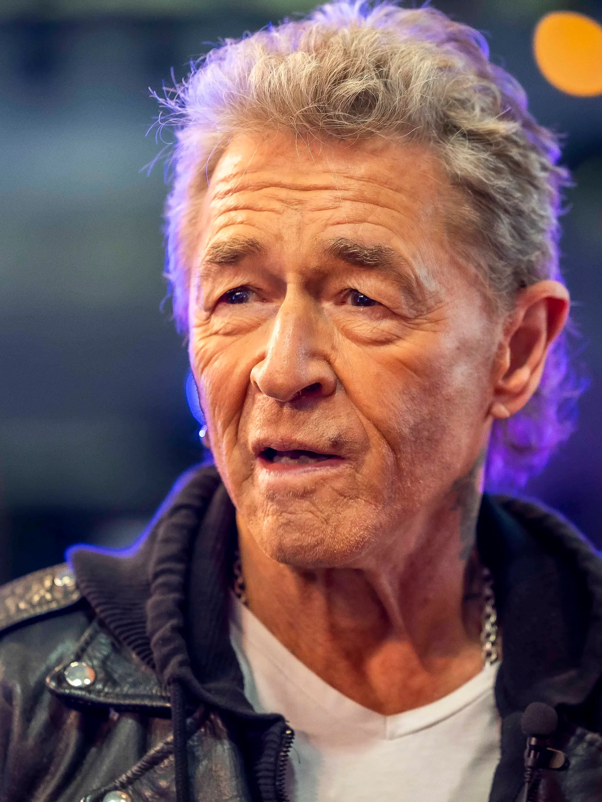 ABB/MAFFAYBUCH - Peter Maffay bei der Vorstellung Kinderbuchveroeffentlichung Der unerwuenschte Gast von Hendrikje Balsmeyer,mit einem Vorwort von Peter Maffay im Music Store Koeln am 21.02.2026 in Koeln *** ABB MAFFAYBUCH Peter Maffay at the presentation of the childrens book publication Der unerwuenschte Gast by Hendrikje Balsmeyer, with a foreword by Peter Maffay at the Music Store Koeln on 21 02 2026 in Koeln