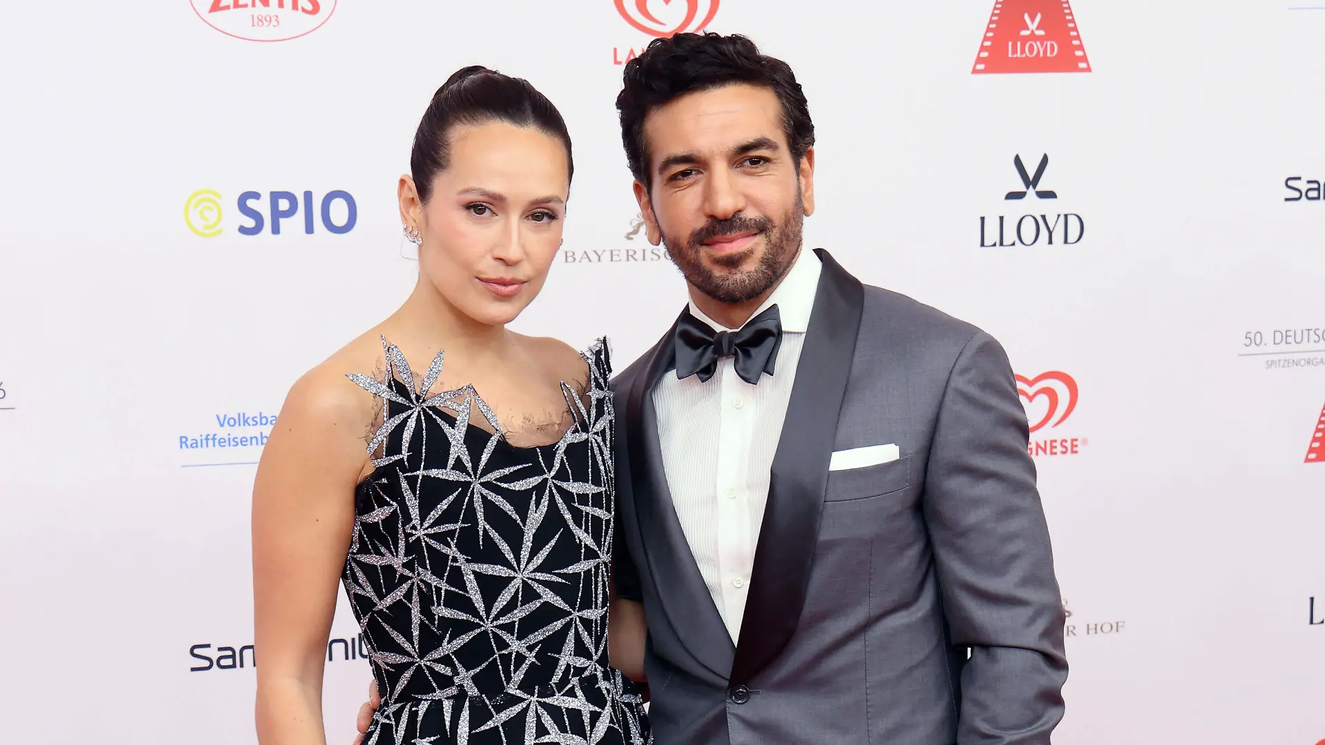 Bild zu: "Elyas M’Barek gibt Trennung von seiner Jessica bekannt"