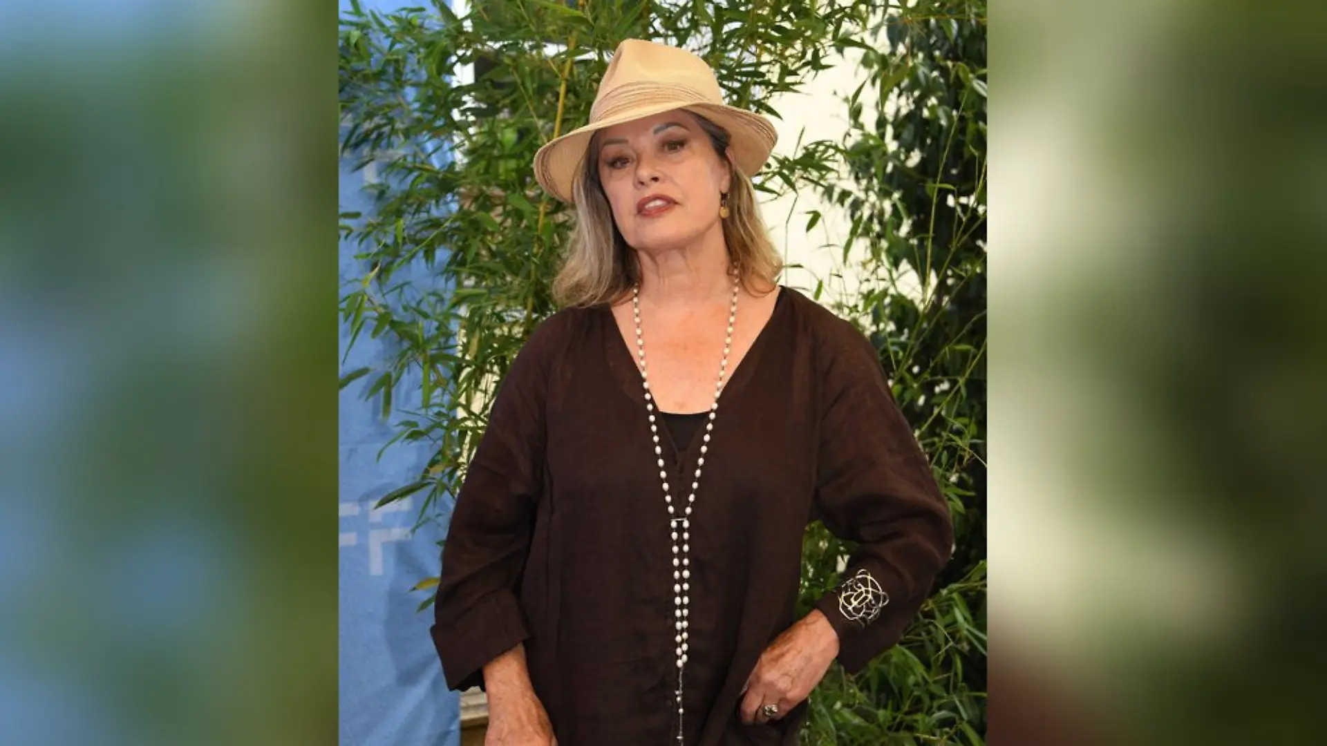 Uschi Obermaier hat sich ihren unverwechselbaren Stil bis heute bewahrt.