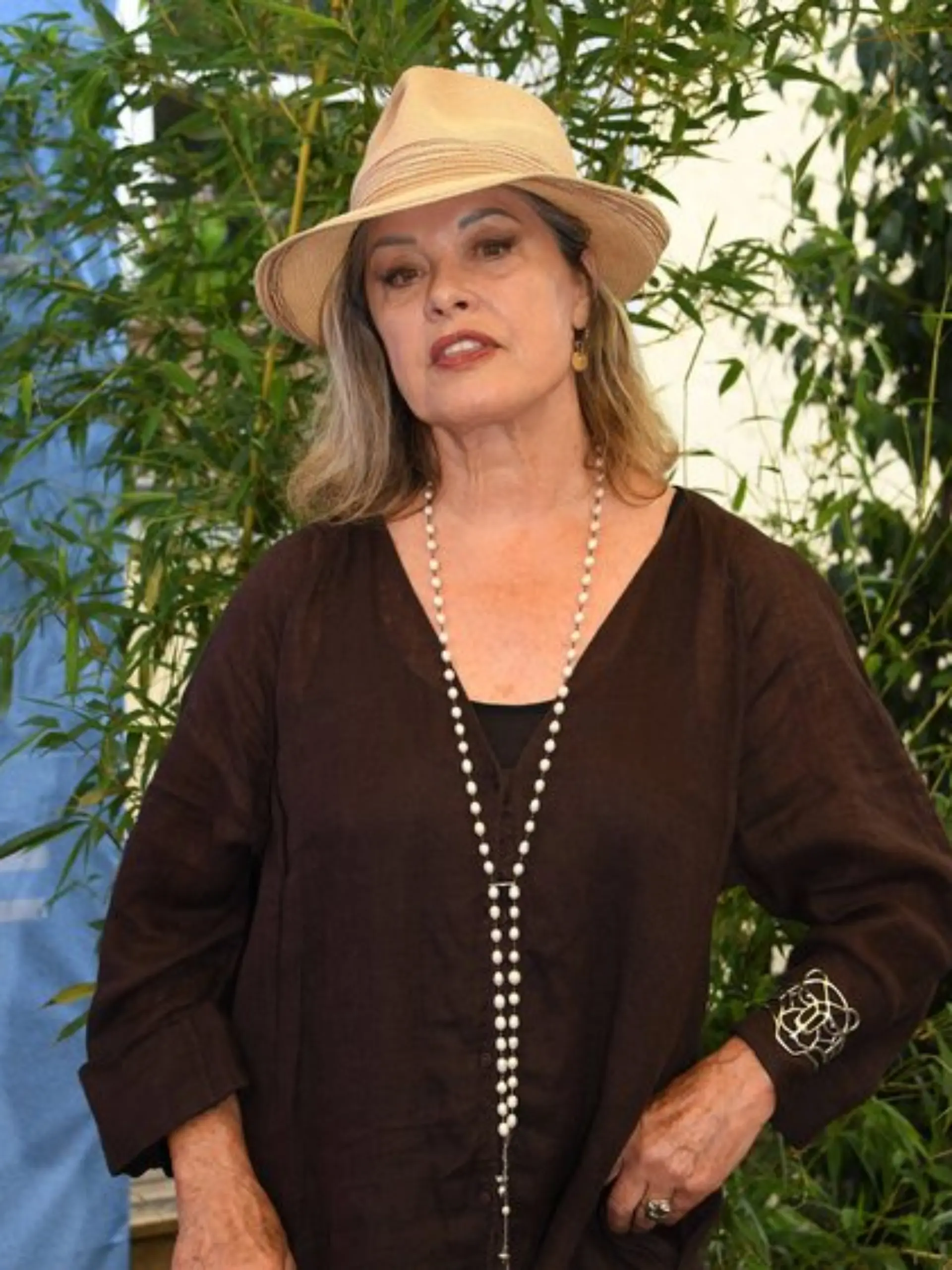 Uschi Obermaier hat sich ihren unverwechselbaren Stil bis heute bewahrt.