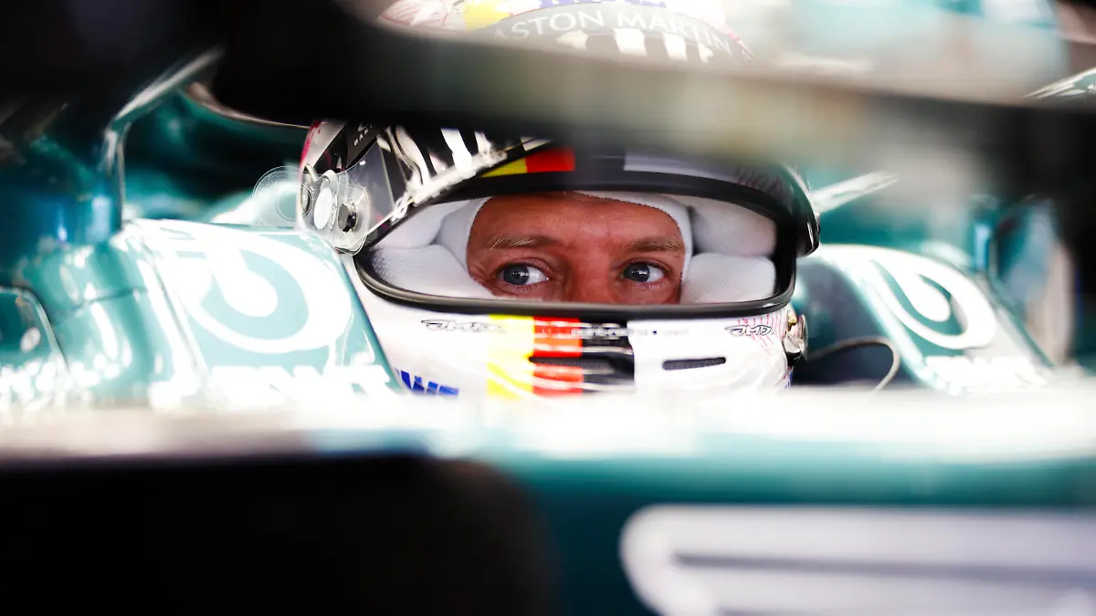 Formula 1 2021: Spanish GP CIRCUIT DE BARCELONA-CATALUNYA, SPAIN - MAY 07: Sebastian Vettel, Aston Martin during the Spanish GP at Circuit de Barcelona-Catalunya on Friday May 07, 2021 in Barcelona, Spain. Photo by Glenn Dunbar / LAT Images Images PUBLICATIONxINxGERxSUIxAUTxHUNxONLY GP2104_082826_J5A9054 