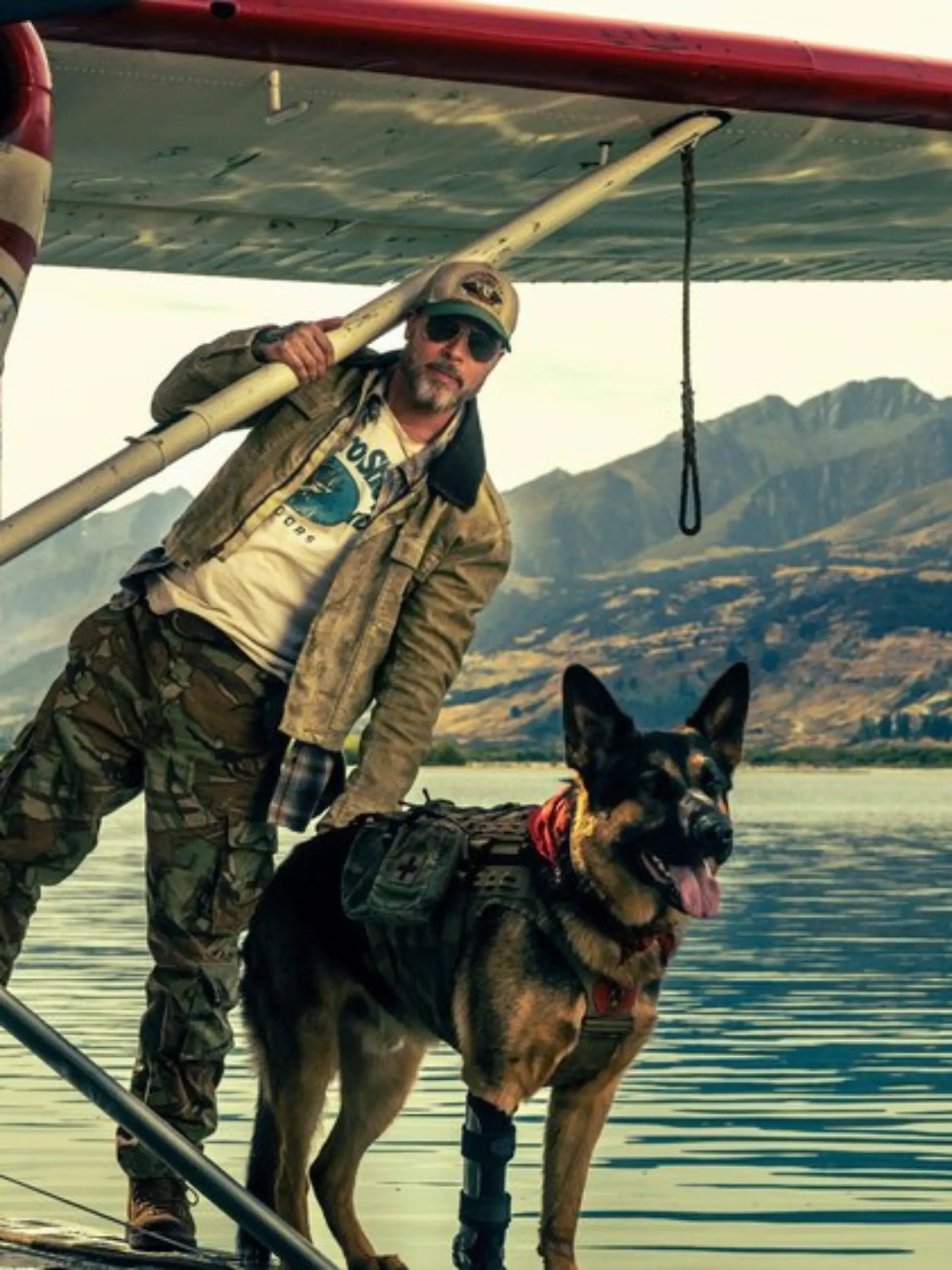Brad Pitt kämpft in "Eiserne Wildnis - Heart of the Beast" gegen die Natur.