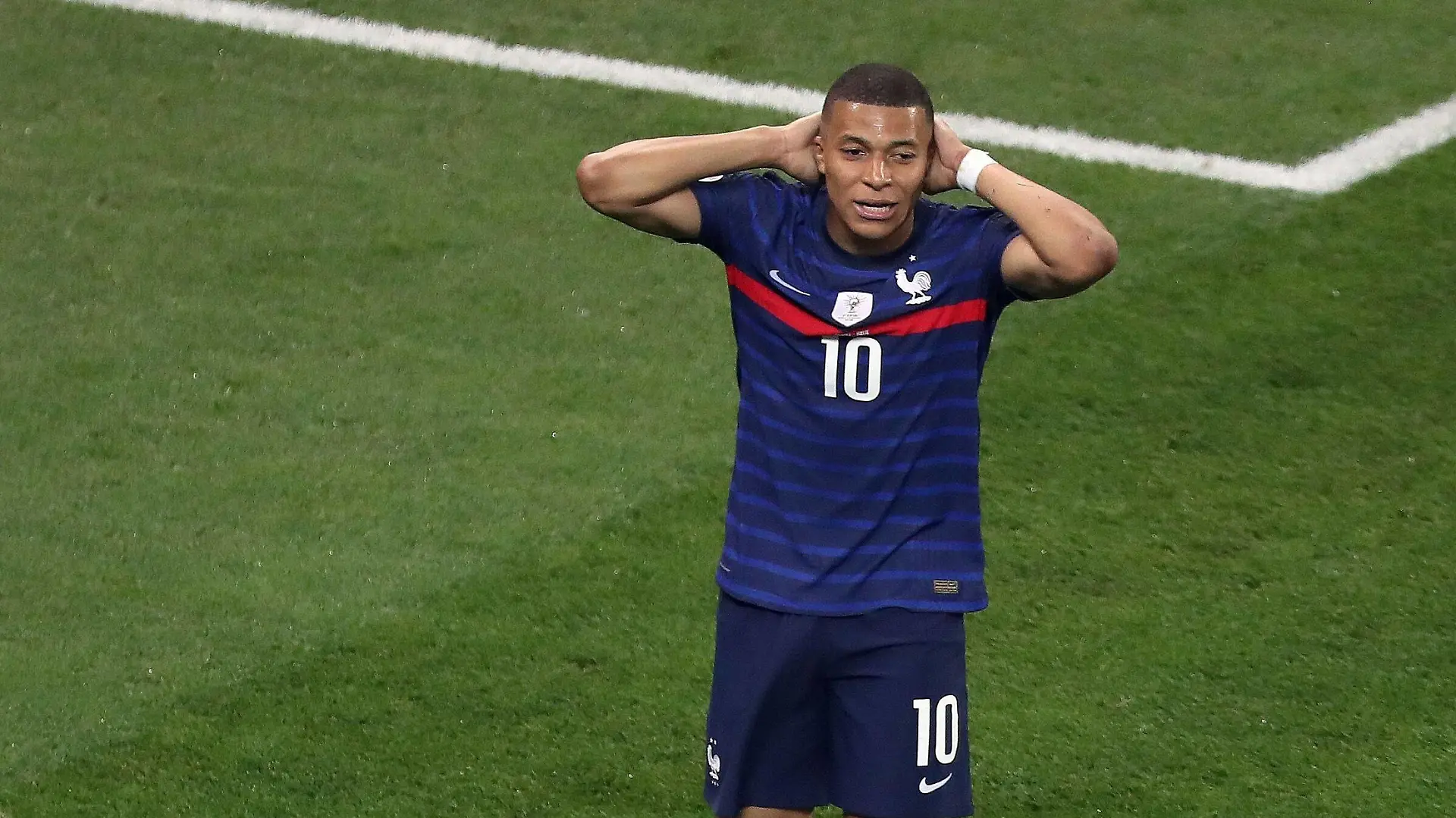 Mandatory Credit: Photo by Paul Greenwood/BPI/Shutterstock 12172325an Kylian Mbappe of France shows a look of dejection after missing a chance to score France v Switzerland, UEFA European Championship, EM, Europameisterschaft 2020, Round of 16, Football, National Arena, Bucharest, Romania - 28 June 2021 France v Switzerland, UEFA European Championship 2020, Round of 16, Football, National Arena, Bucharest, Romania - 28 June 2021 PUBLICATIONxINxGERxSUIxAUTXHUNxGRExMLTxCYPxROMxBULxUAExKSAxONLY Copyright: xPaulxGreenwood/BPI/Shutterstockx 12172325an