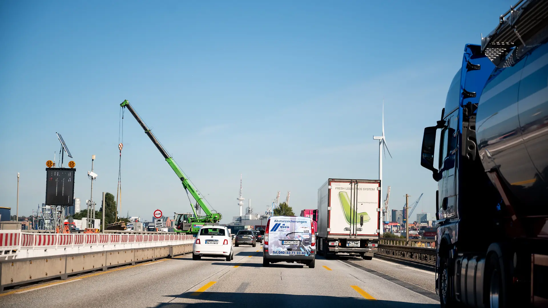 Der A7 Ausbau südlich des Elbtunnels wird fertig.