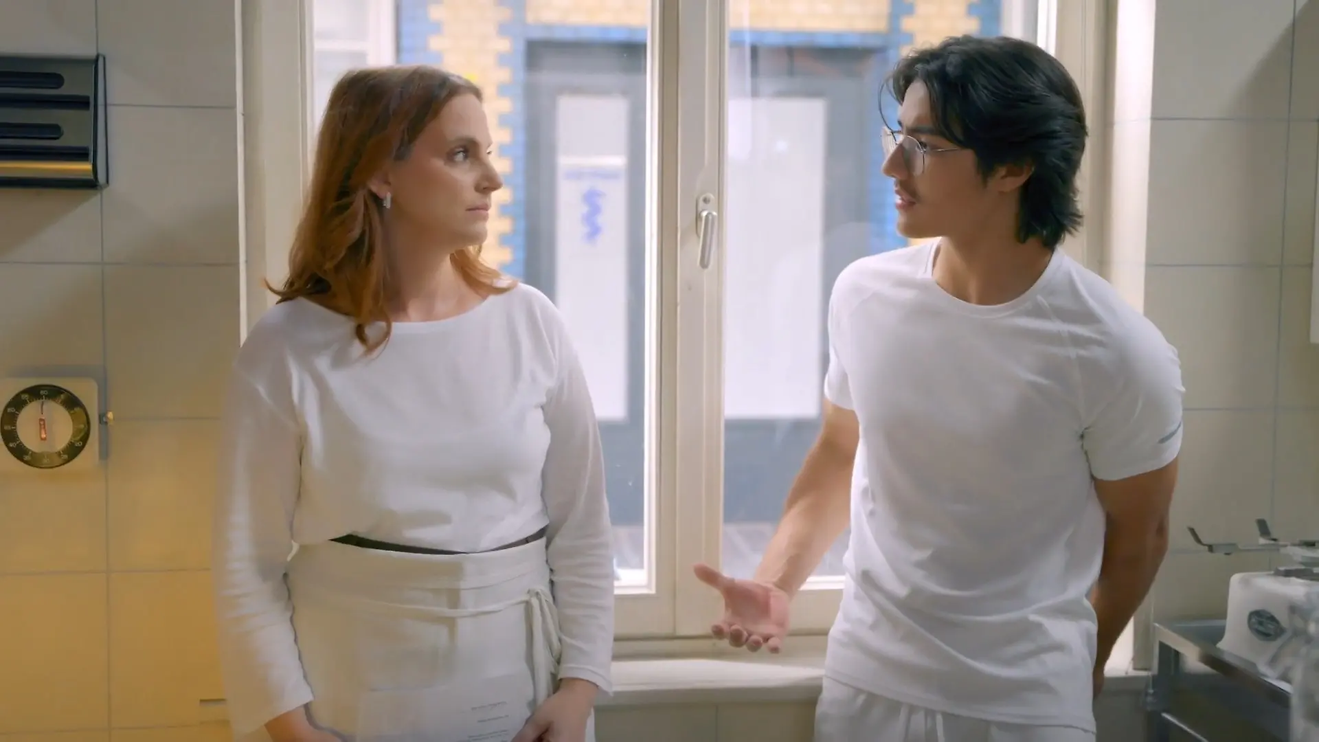 Anna und Taro verschweigen Sina eine brisante Nachricht „Unter uns“-Folge vom 28. September 2026 auf RTL+