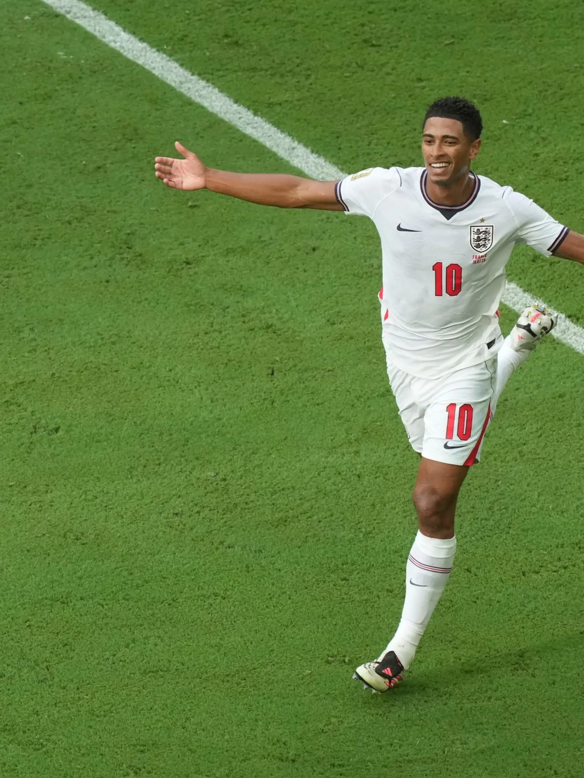 Bild zu: "Englands Fans ziehen Bellingham erneut Kane vor"