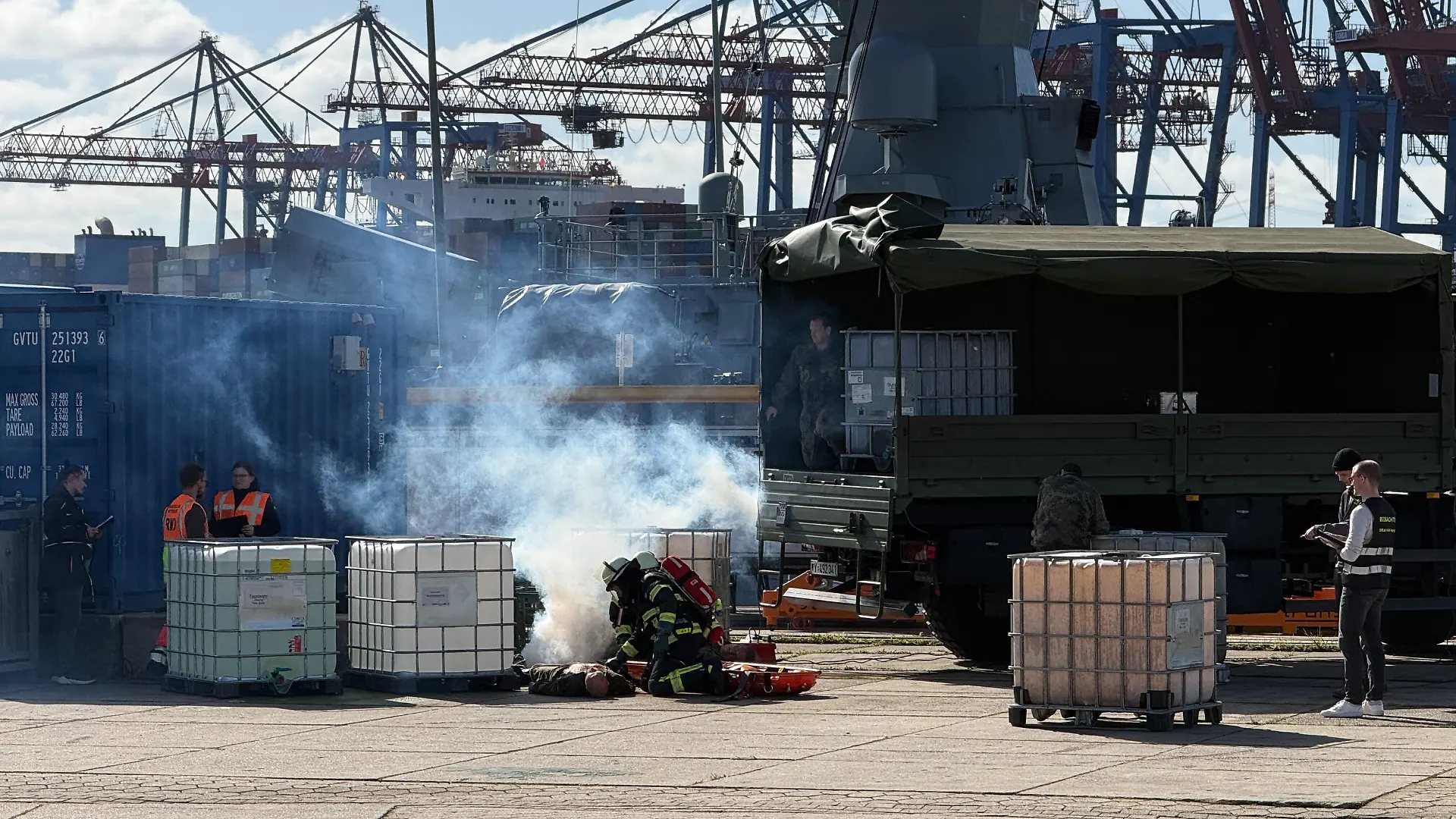 Chemieunfall, Sabotage, Proteste: Bundeswehr trainiert den Ernstfall Großübung "Red Storm Charlie"