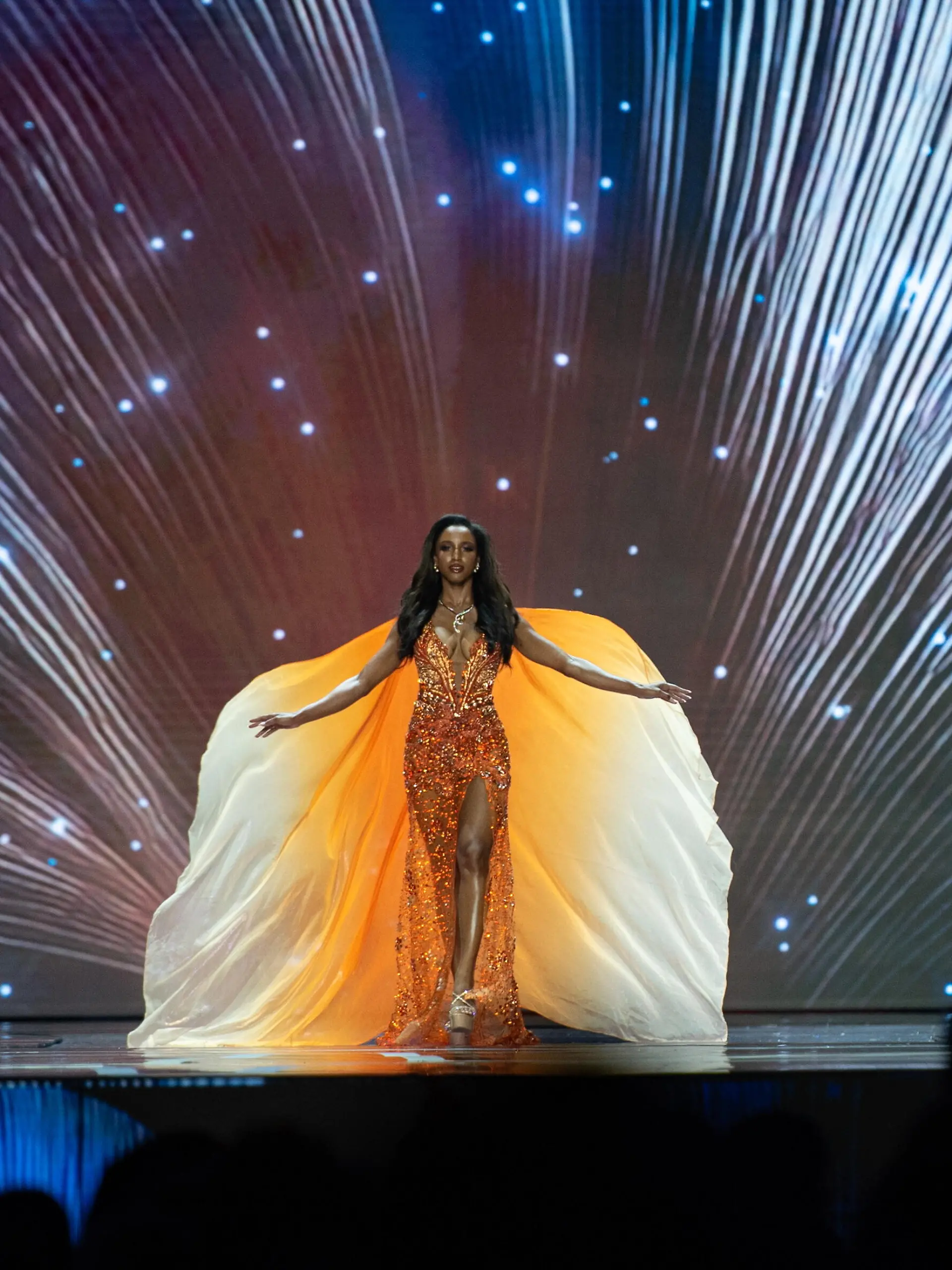 Bild zu: "Miss Jamaica stürzt von Bühne – jetzt verklagt sie die Veranstalter wegen Hirnschäden"