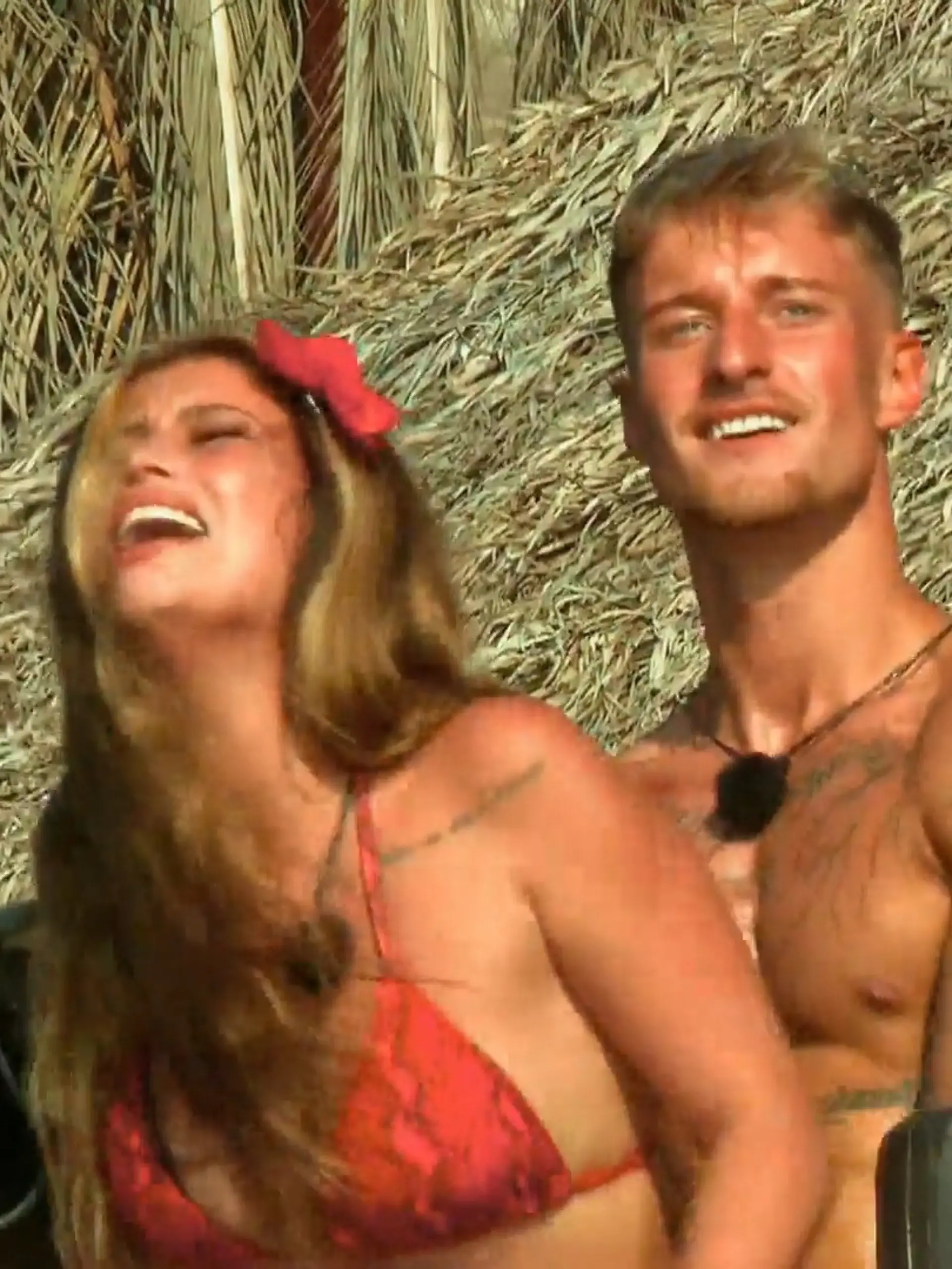 Bild zu: "Sex an 16 Orten! Laurenz führt Gigi zu seinen persönlichen G(aby)-Punkten"