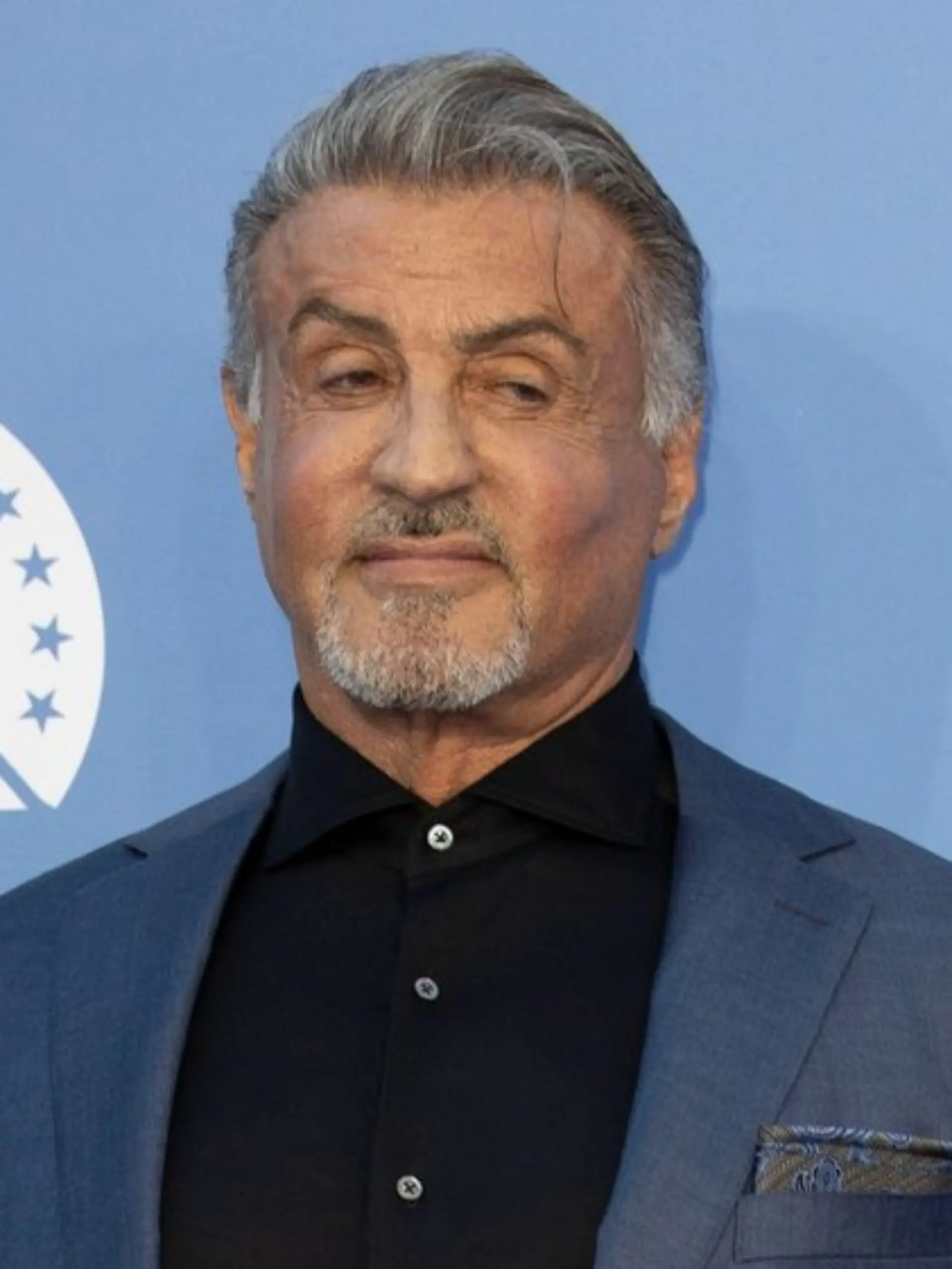 Sylvester Stallone hat offen über die Schattenseiten seiner Karriere gesprochen.