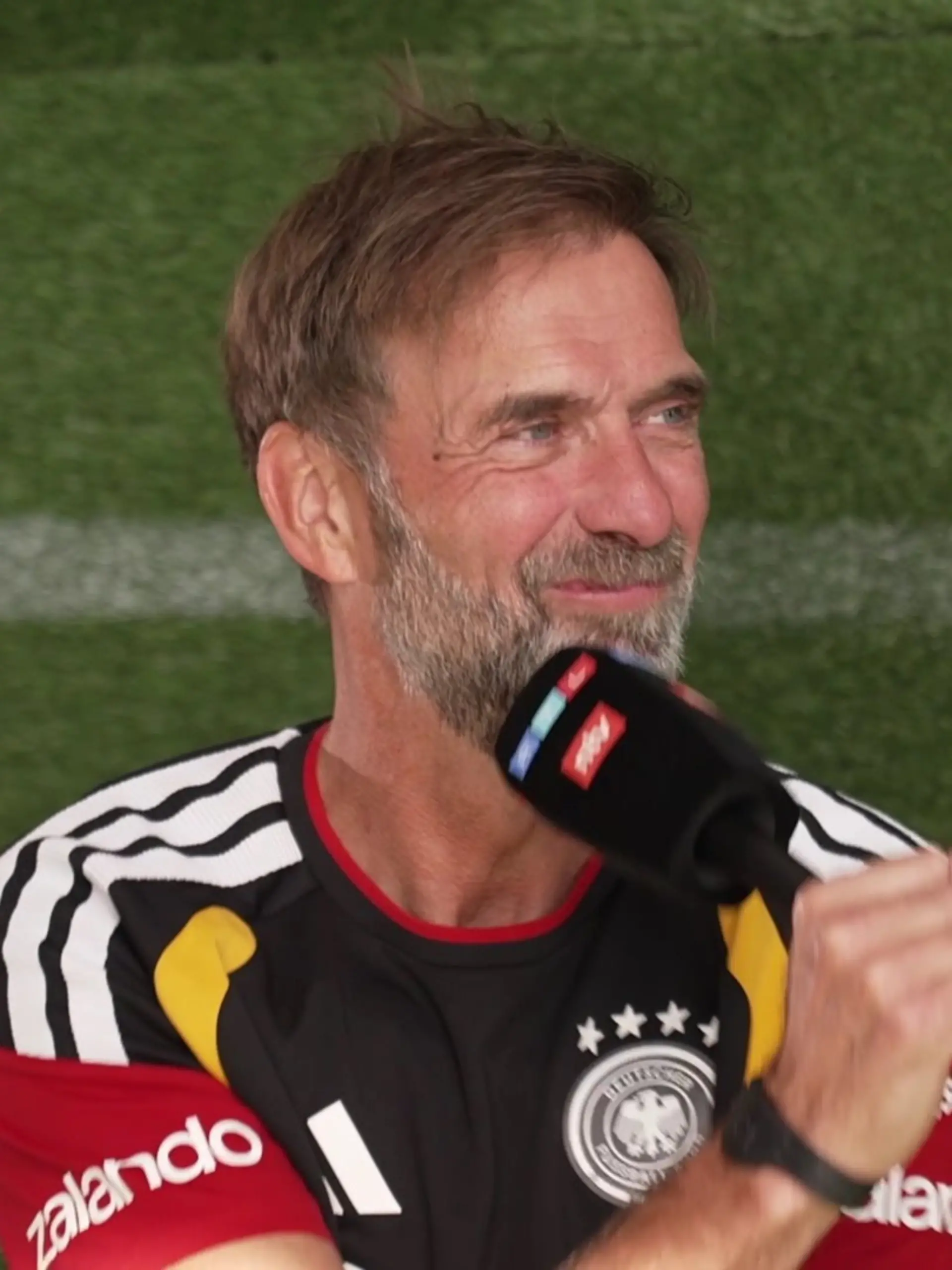 Bundestrainer Jürgen Klopp spricht im RTL/Sky-Interview über seinen größten Moment als Bundestrainer.