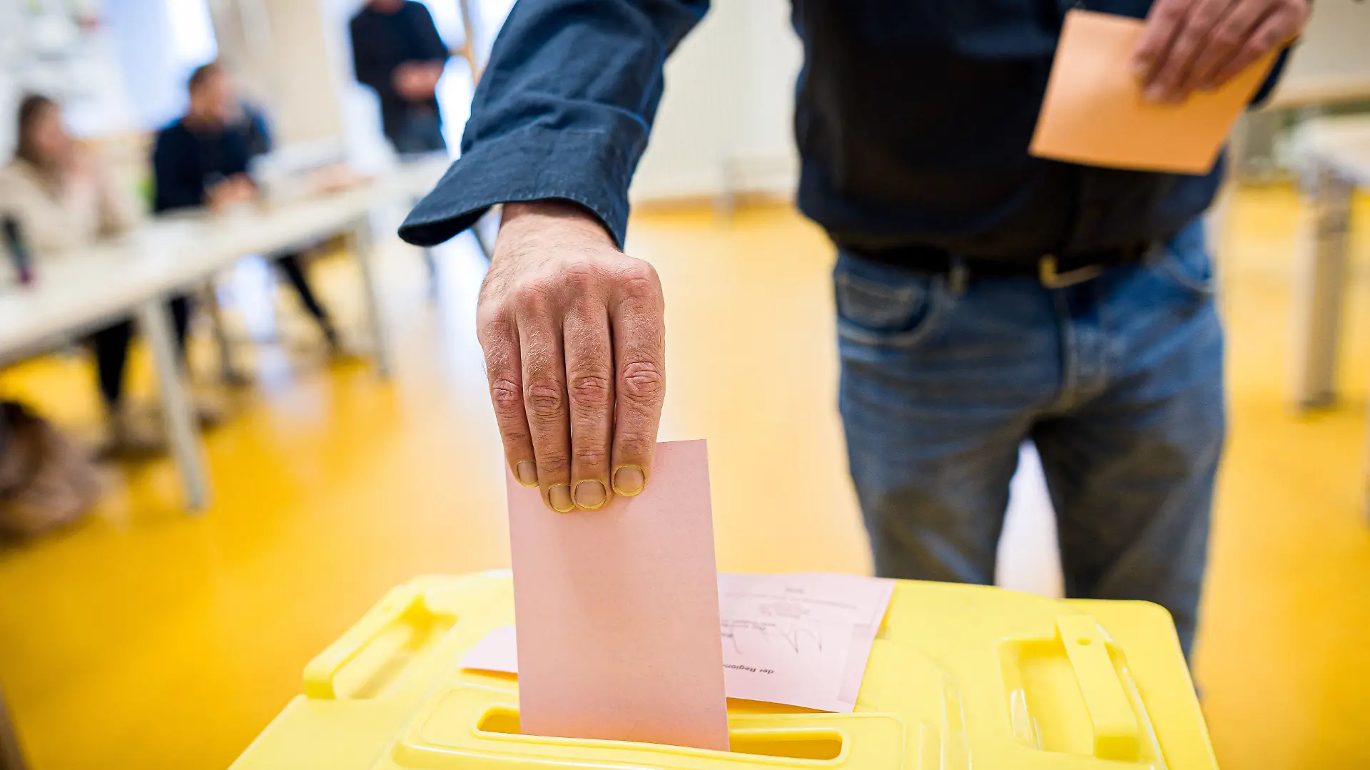Große Entscheidungen in Niedersachsen: Wer bleibt und wer zieht neu ins Rathaus?