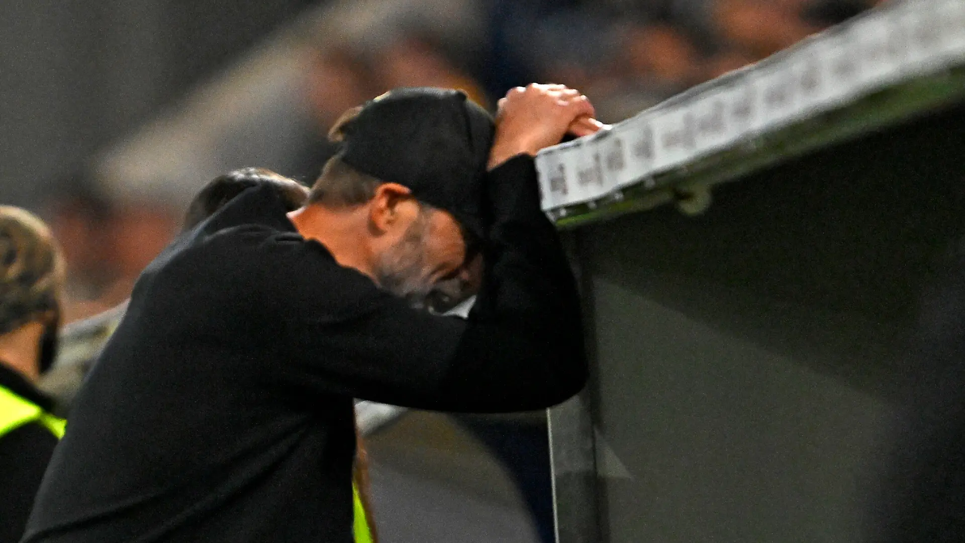 27.09.2026, Fussball UEFA Nations-League 2026/2027, 2.Spieltag, Deutschland - Griechenland, in der WWK-Arena Augsburg, Bundestrainer Jürgen Klopp (Deutschland) nachdenklich.