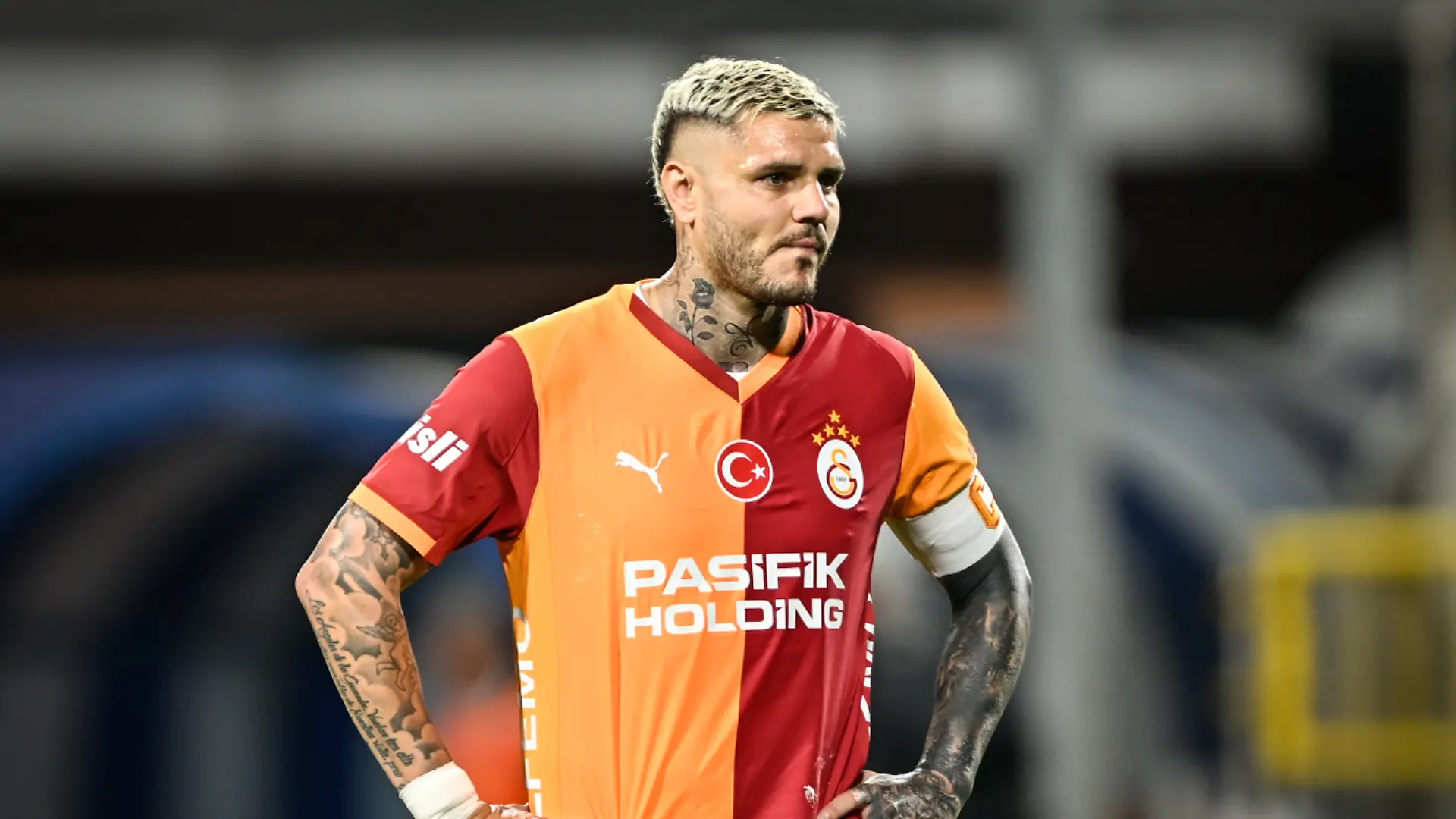 Für Fußball-Star Mauro Icardi endet eine Autofahrt mit einer ziemlich kuriosen Strafe!