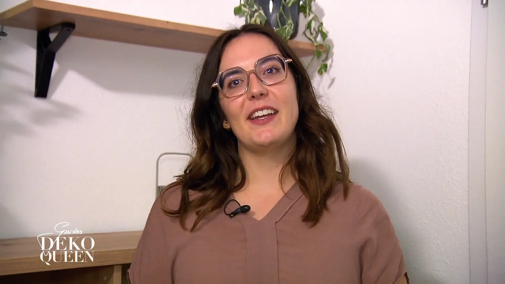 Rias umgestaltetes Zimmer lässt Petrol vermissen Ruhe durch creme und weiß