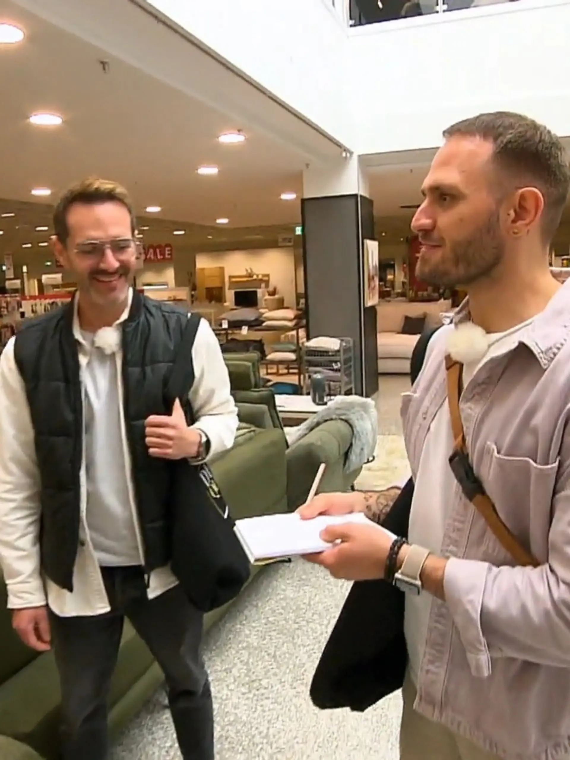 Bild zu: "Manuel und Daniel verprassen 1.815 Euro Restbudget"