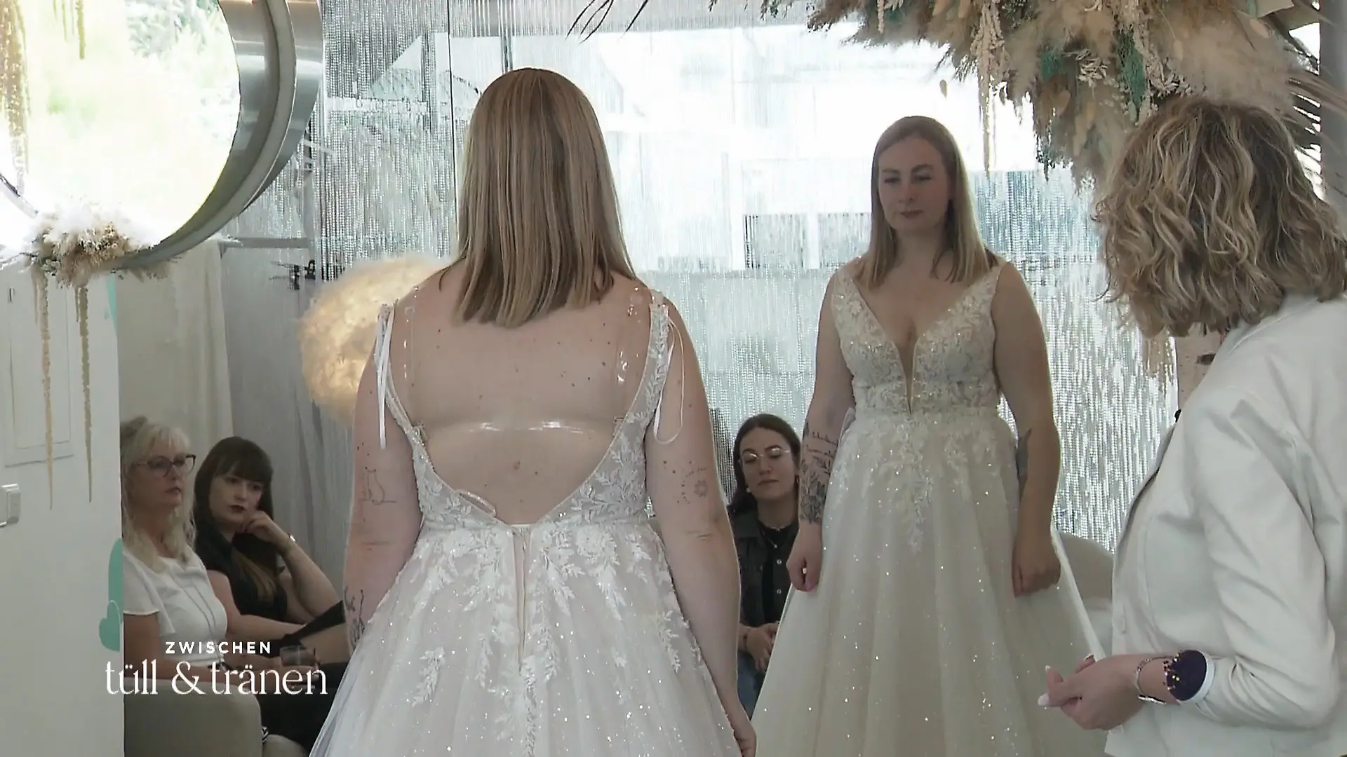 Annikas erstes Brautkleid überzeugt nur zur Hälfte Rock top, Rücken flop