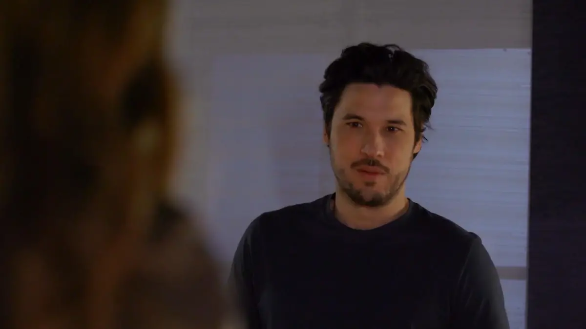 Jakob wird von Monis Geständnis überrumpelt „Unter uns“-Folge vom 05.07.2021