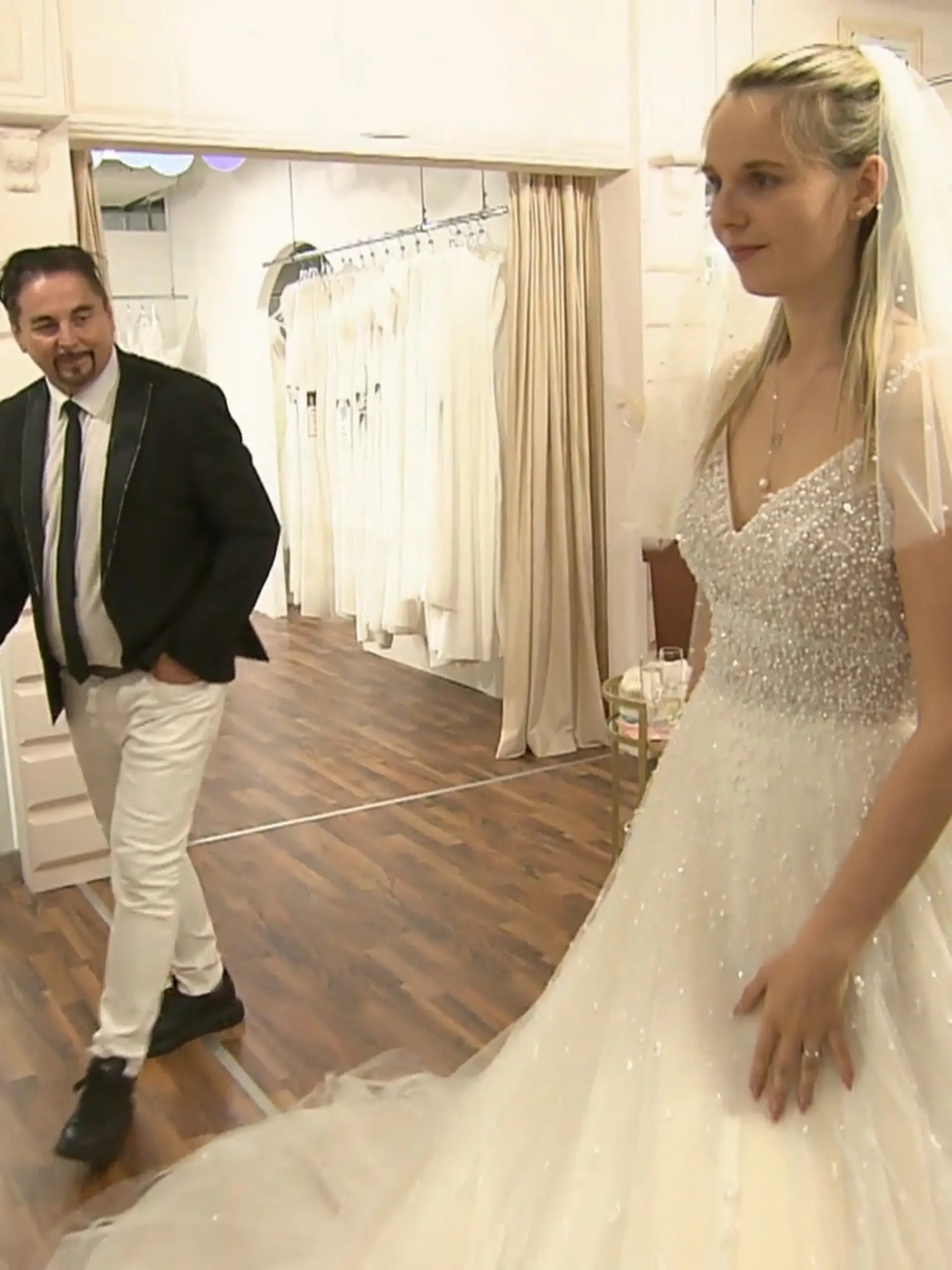 Bild zu: "Für Uwe hat Lena ihr Brautkleid längst gefunden"