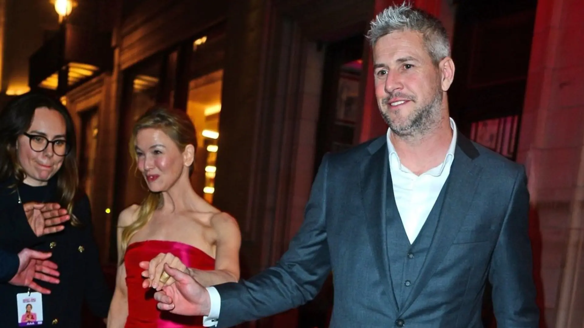 Gehen seit 2021 zusammen durchs Leben: Renée Zellweger und Ant Anstead, hier beim Verlassen der "Bridget Jones: Verrückt nach ihm"-Aftershow-Party im Januar 2025 in London.