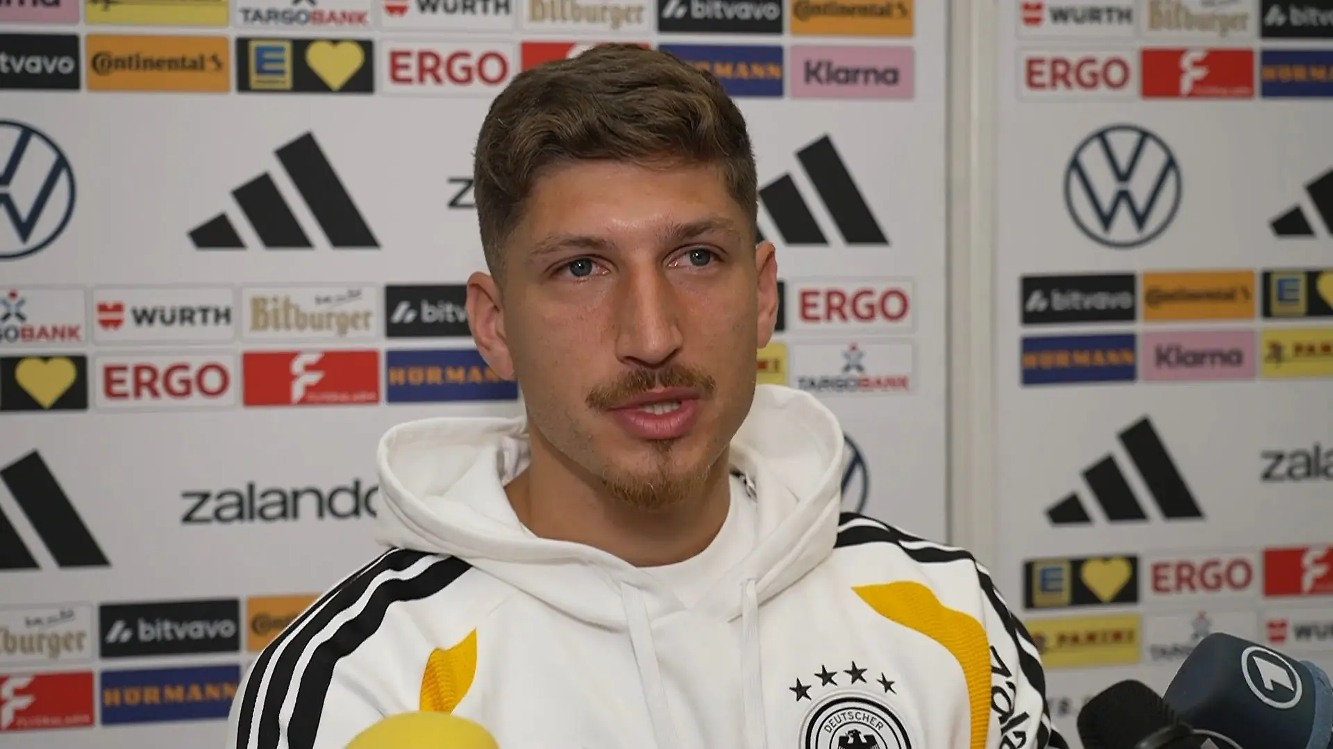 „Scheiße bauen” war gestern, jetzt ist ER Kloppo-Debütant! DFB-Neuling Vitaly Janelt