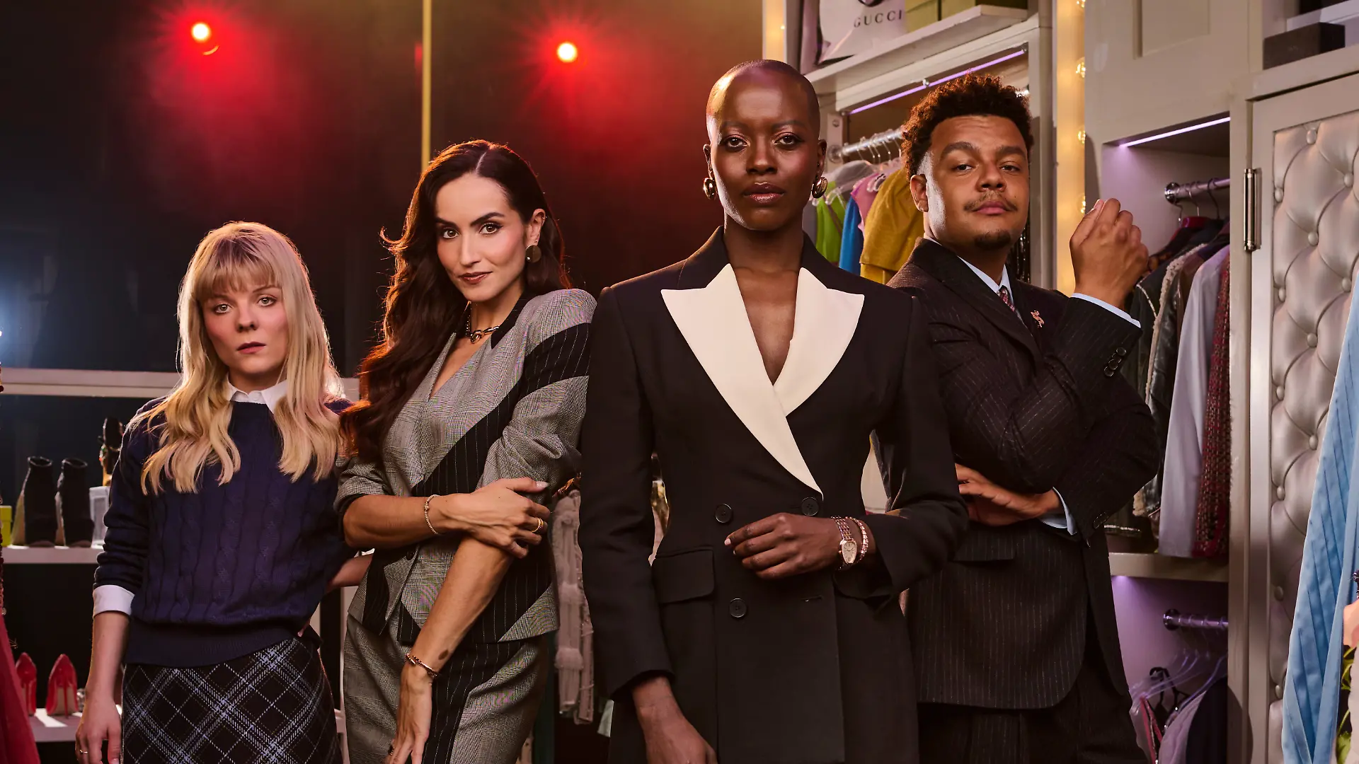 Der deutsche Musical-Cast von „Der Teufel trägt Prada”: Isabel Waltsgott als Andy Sachs, Alexandra-Yoana Alexandrova als Emily, Florence Kasumba als Miranda Priestly und Elindo Avastia als Nigel (von links)