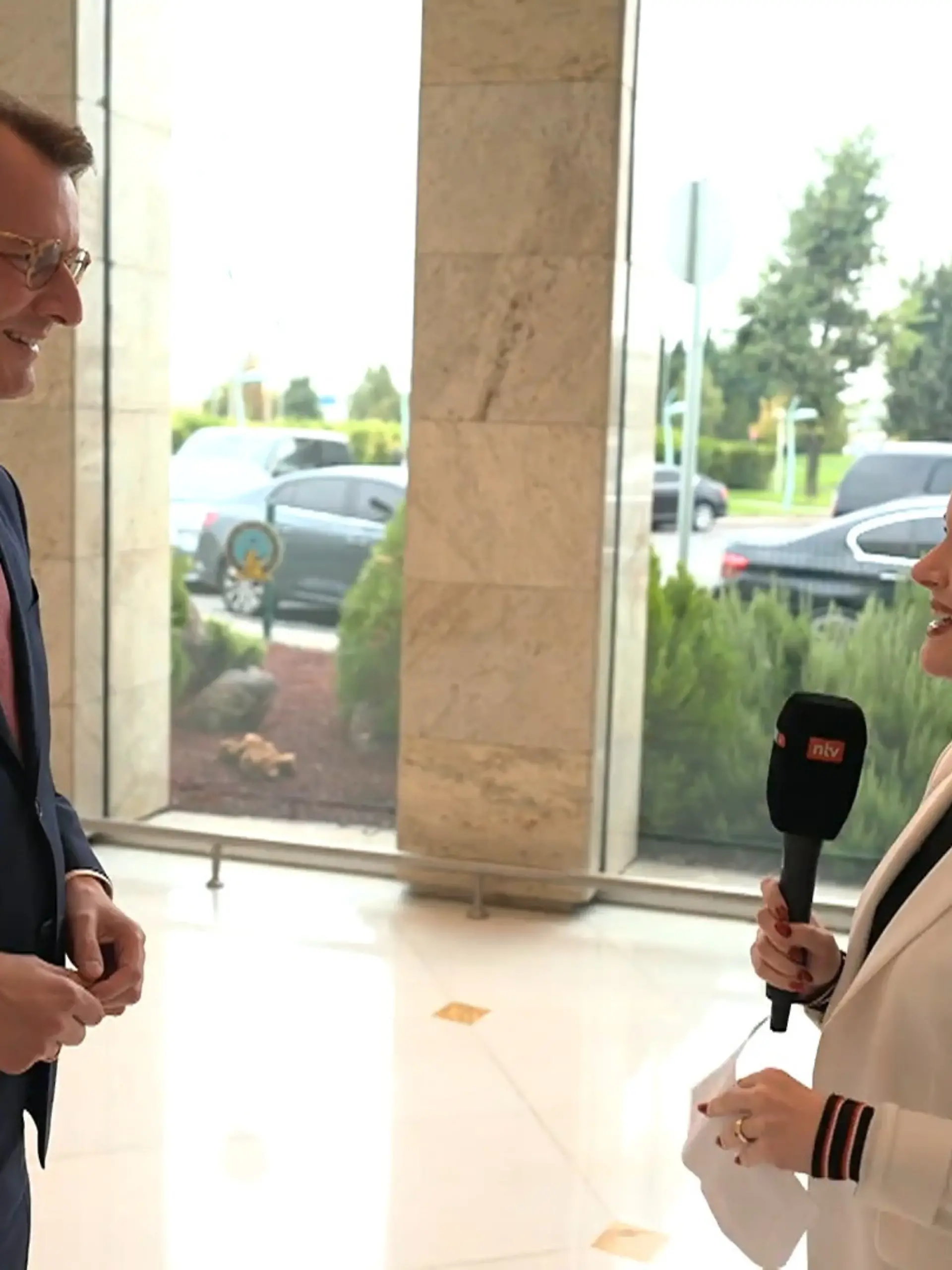 Bild zu: "Interview mit NRW-Ministerpräsident Hendrik Wüst (CDU)"