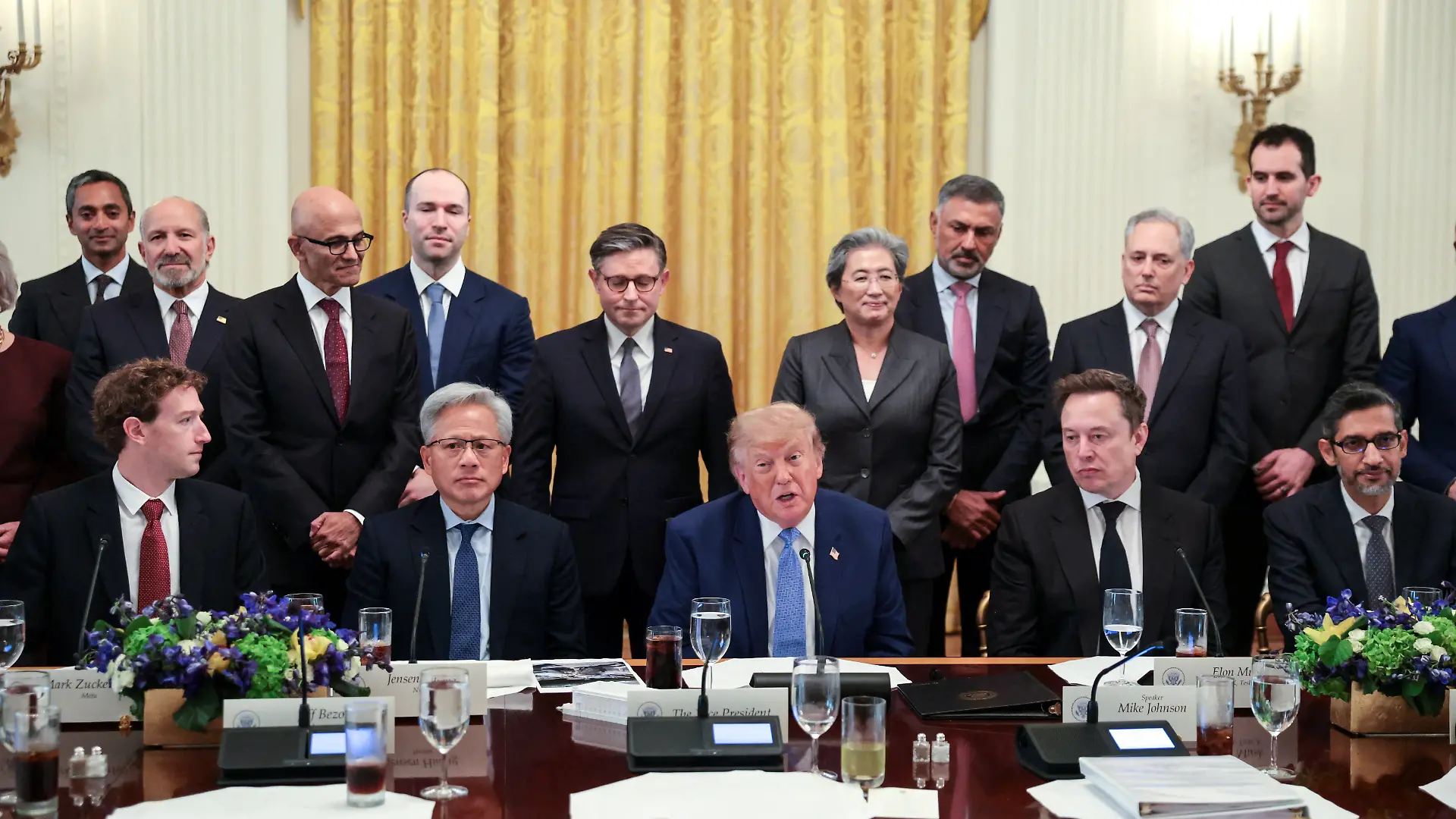 US House Speaker Mike Johnson, US Secretary of Commerce Howard Lutnick, Meta CEO Mark Zuckerberg, SpacexAI Founder and CEO Elon Musk, Nvidia President and CEO Jensen Huang, OpenAI President Greg Brockman, Google CEO Sundar Pichai, and CEO of AMD Lisa Su attend a luncheon for tech leaders hosted by US President Donald Trump in the East Room of the White House in Washington, D.C., US, September 29, 2026. REUTERS/Jonathan Ernst