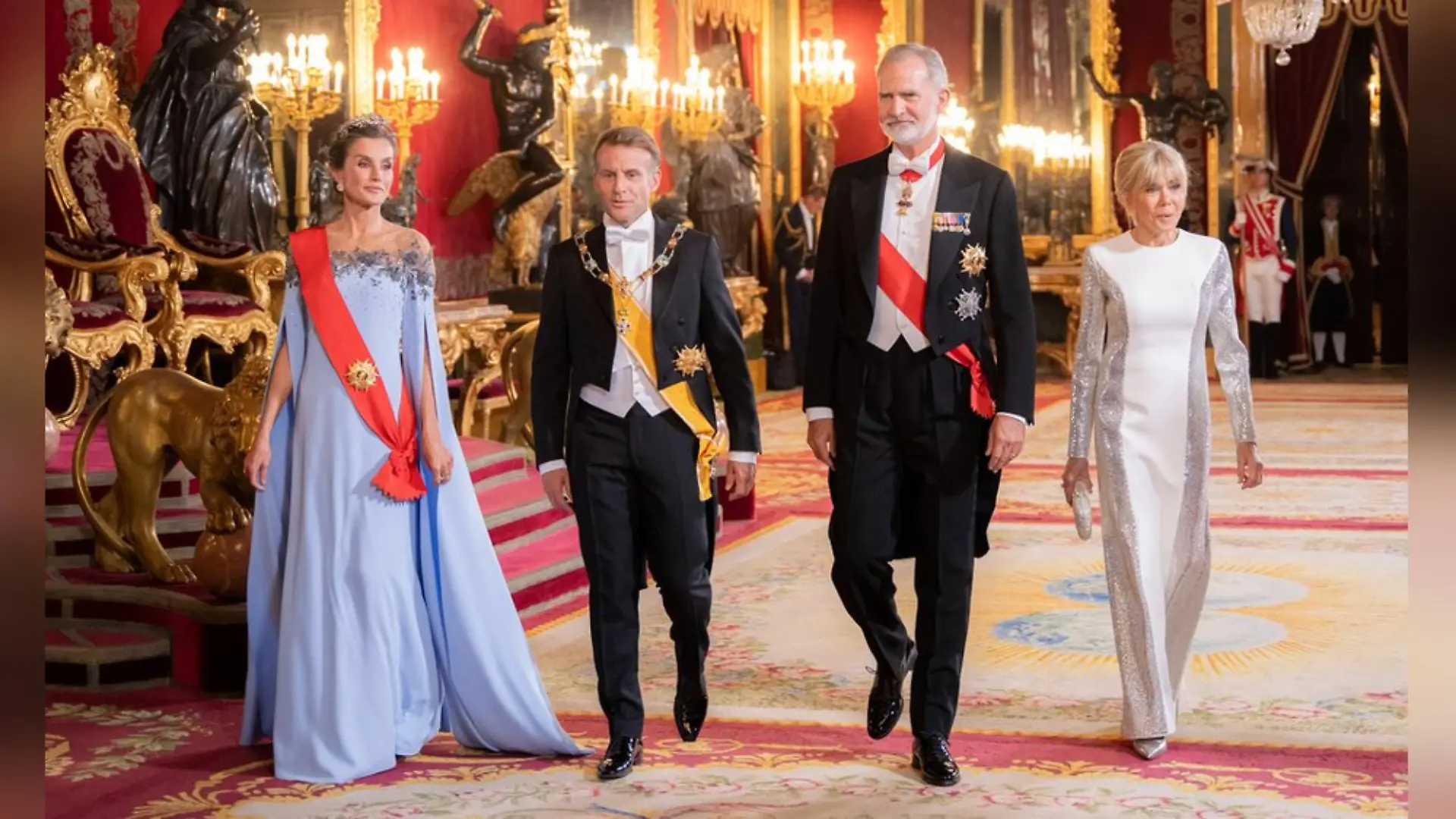 Königin Letizia, Emmanuel Macron, König Felipe und Brigitte Macron (v.l.) beim Staatsbankett in Madrid.