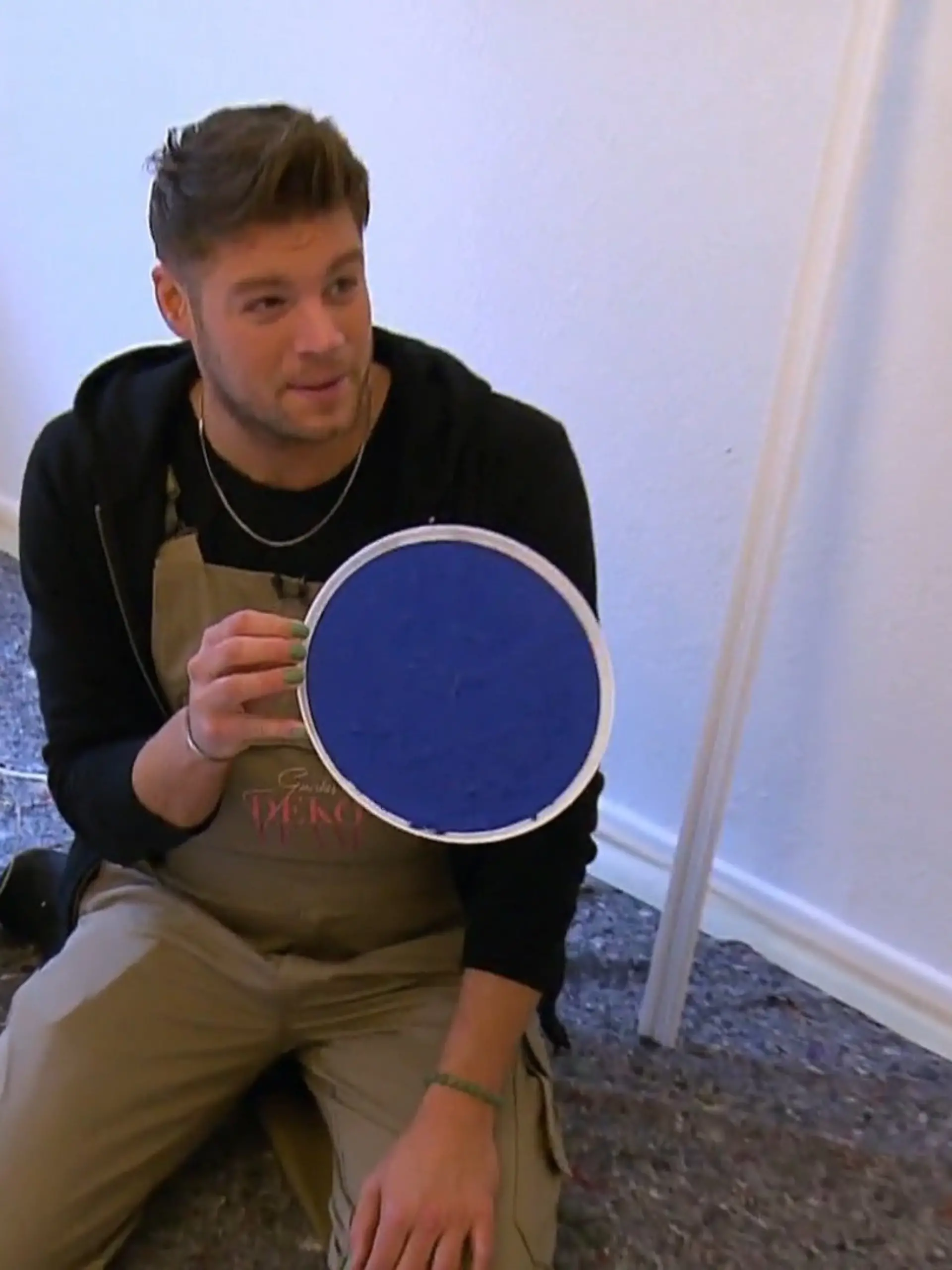 Bild zu: "Deko-Boy Tom bringt die richtige Farbe"