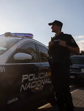 Die spanische Polizei stehen vor einem Rätsel: Wer ist der kopflose Tote? (Symbolbild)