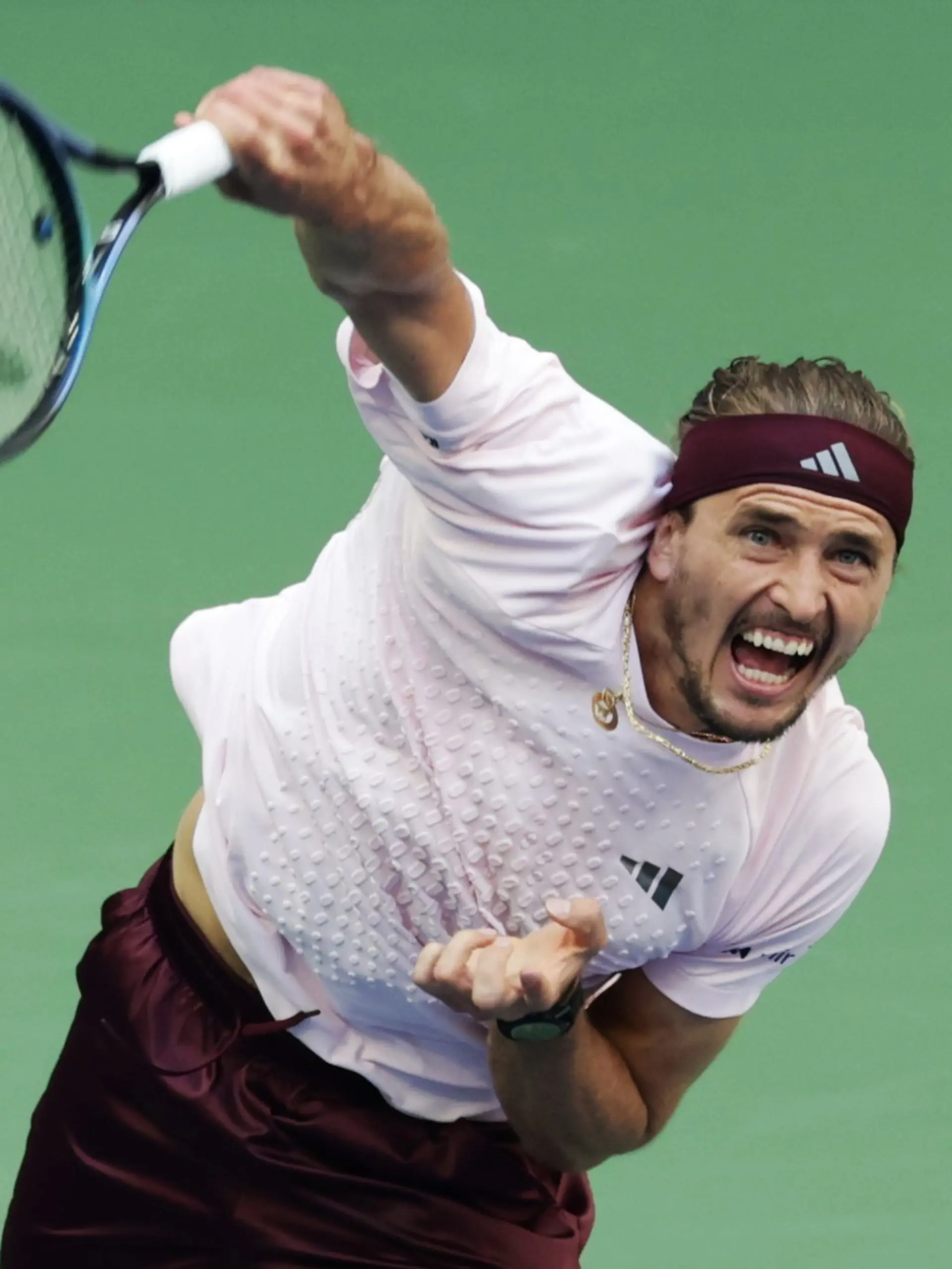 Bild zu: "Tennisstar Zverev auch in Peking mit Auftaktsieg"