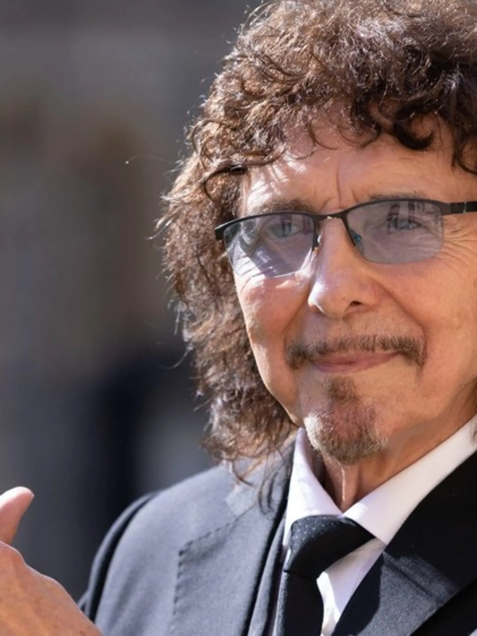 Tony Iommi mit seiner Auszeichnung.