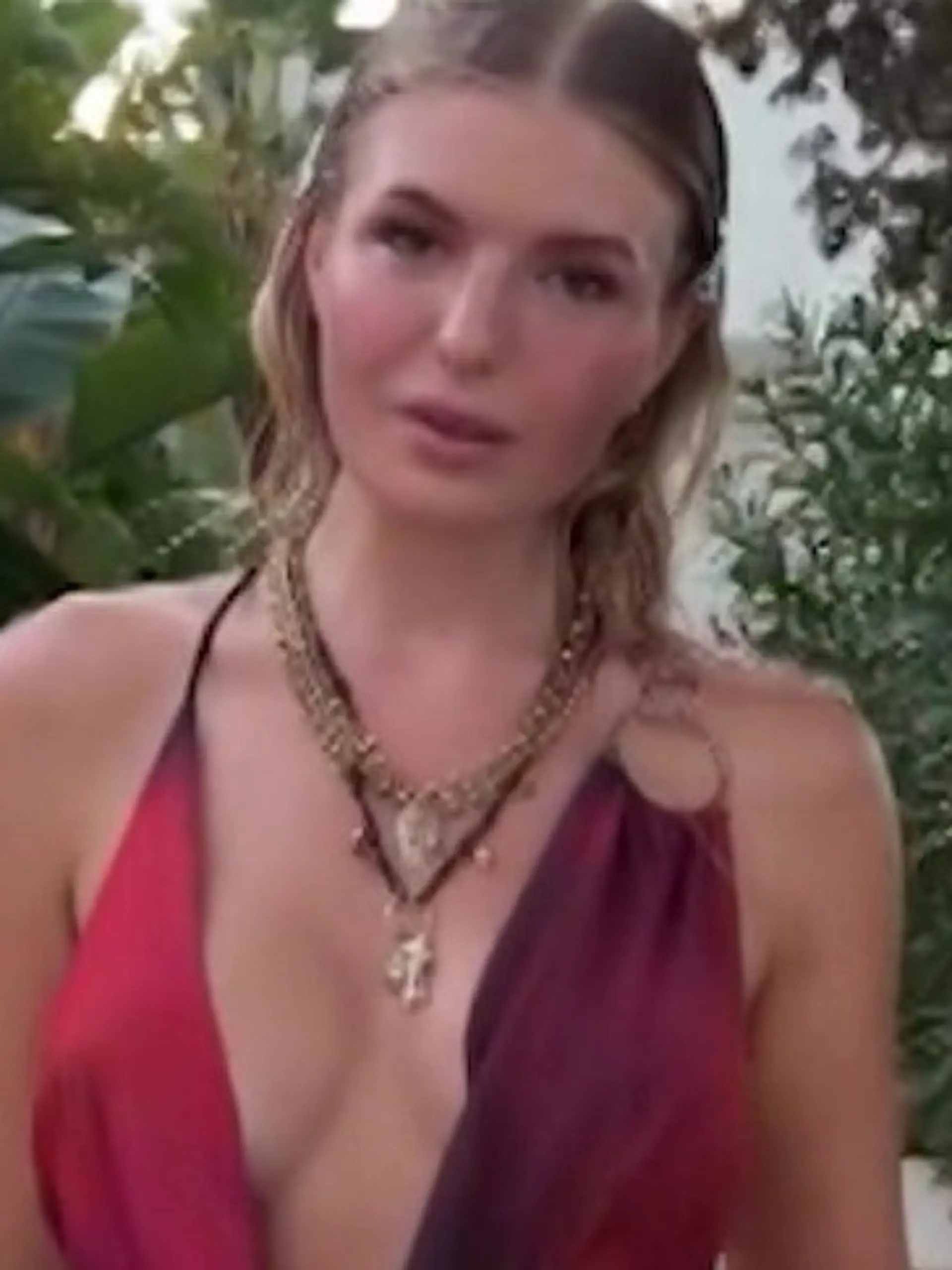 Bild zu: "Ex-„Sommerhaus"-Star setzt auf ziemlich wenig Stoff"