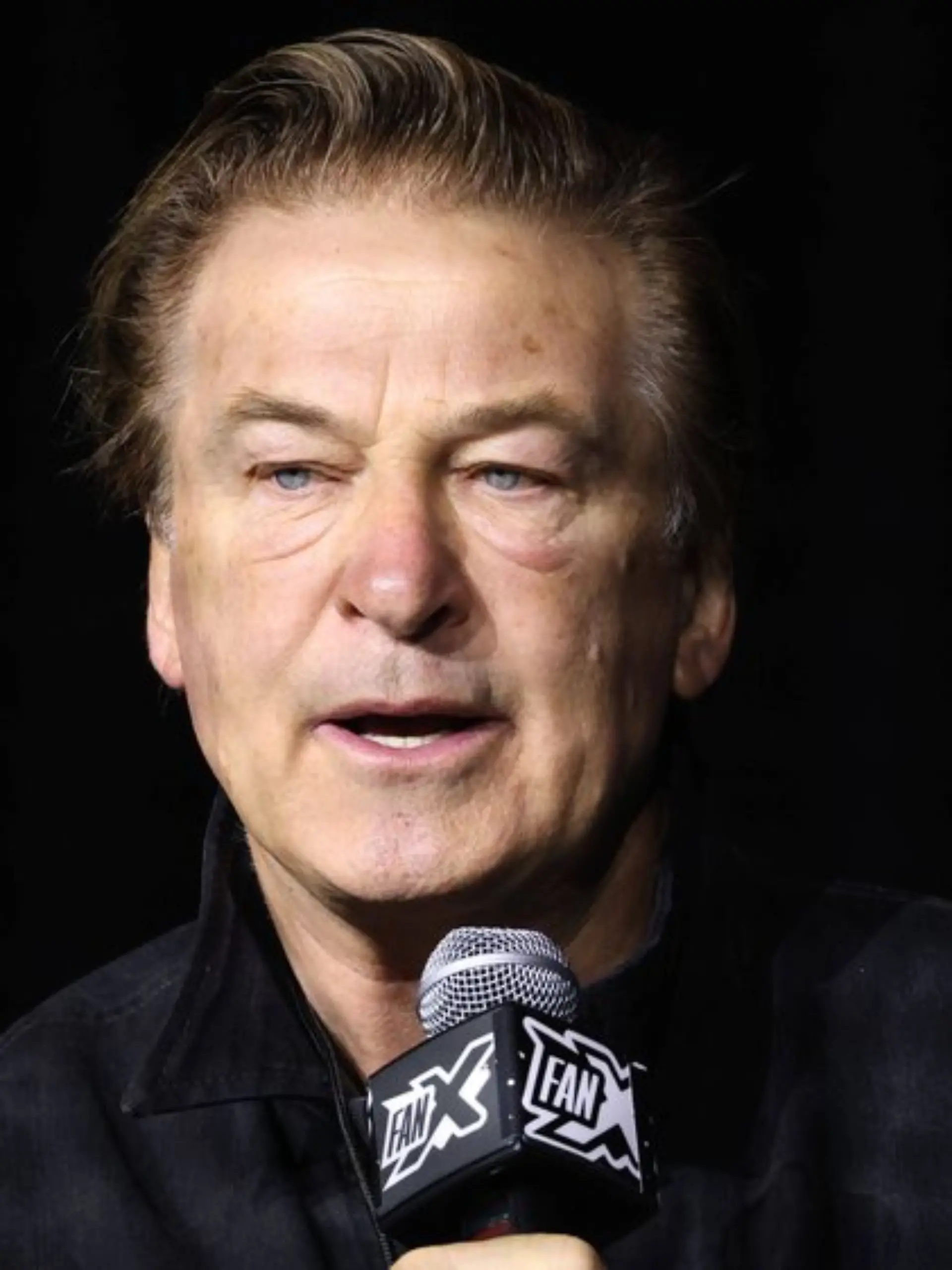 Alec Baldwin wehrt sich gegen das Verhalten der Strafverfolger im "Rust"-Fall.