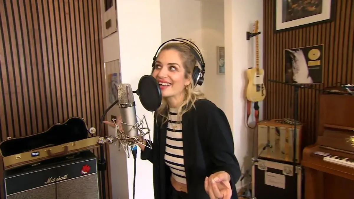 Schauspielerin Susan Sideropoulos singt jetzt GZSZ-Star bringt Single raus