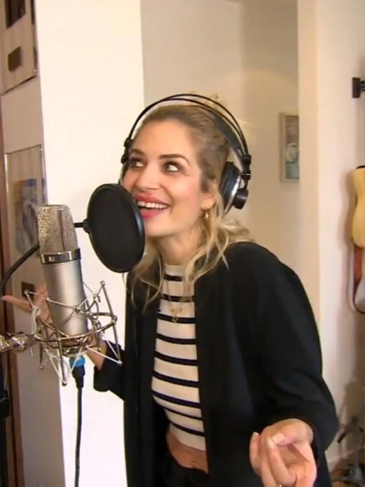 Bild zu: "Schauspielerin Susan Sideropoulos singt jetzt"