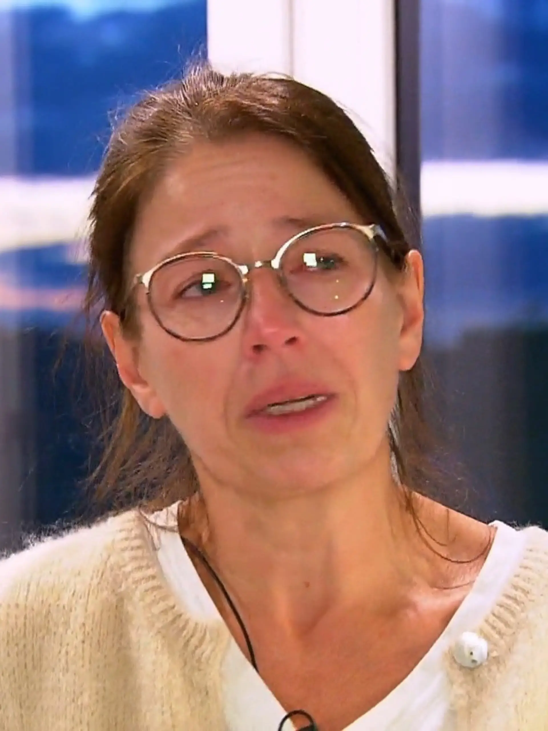 Michaela wird von ihren Gefühlen überrollt