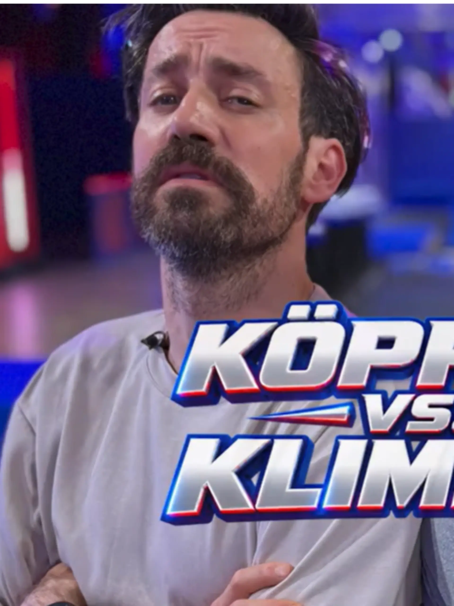Bild zu: "Jan Köppen gegen Reporter Sebastian Klimpke - wer setzt sich durch?"