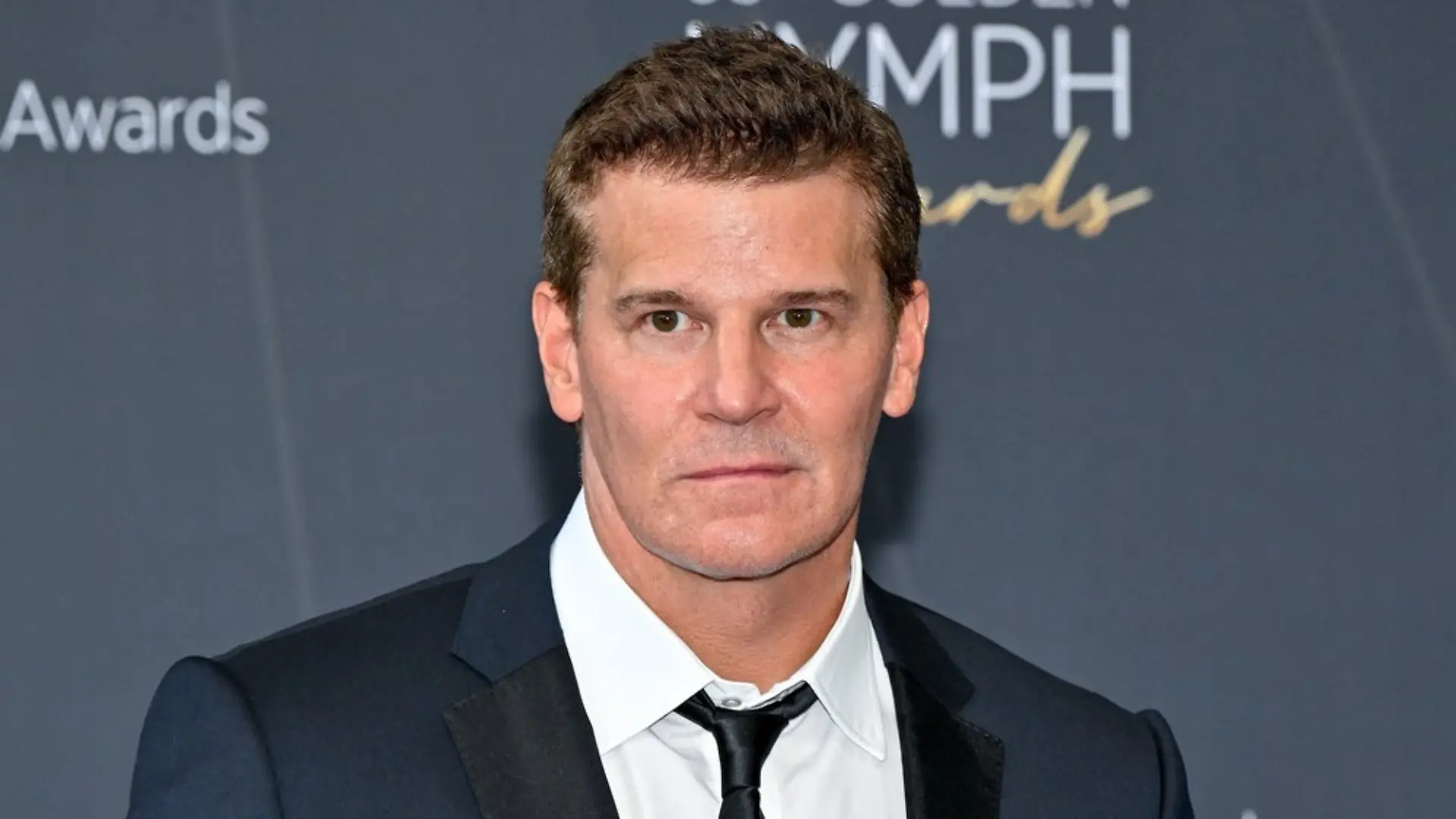 David Boreanaz ist mit seinem Schauspielkollegen Chad Lowe befreundet, dessen Tochter mit nur 13 Jahren gestorben ist.