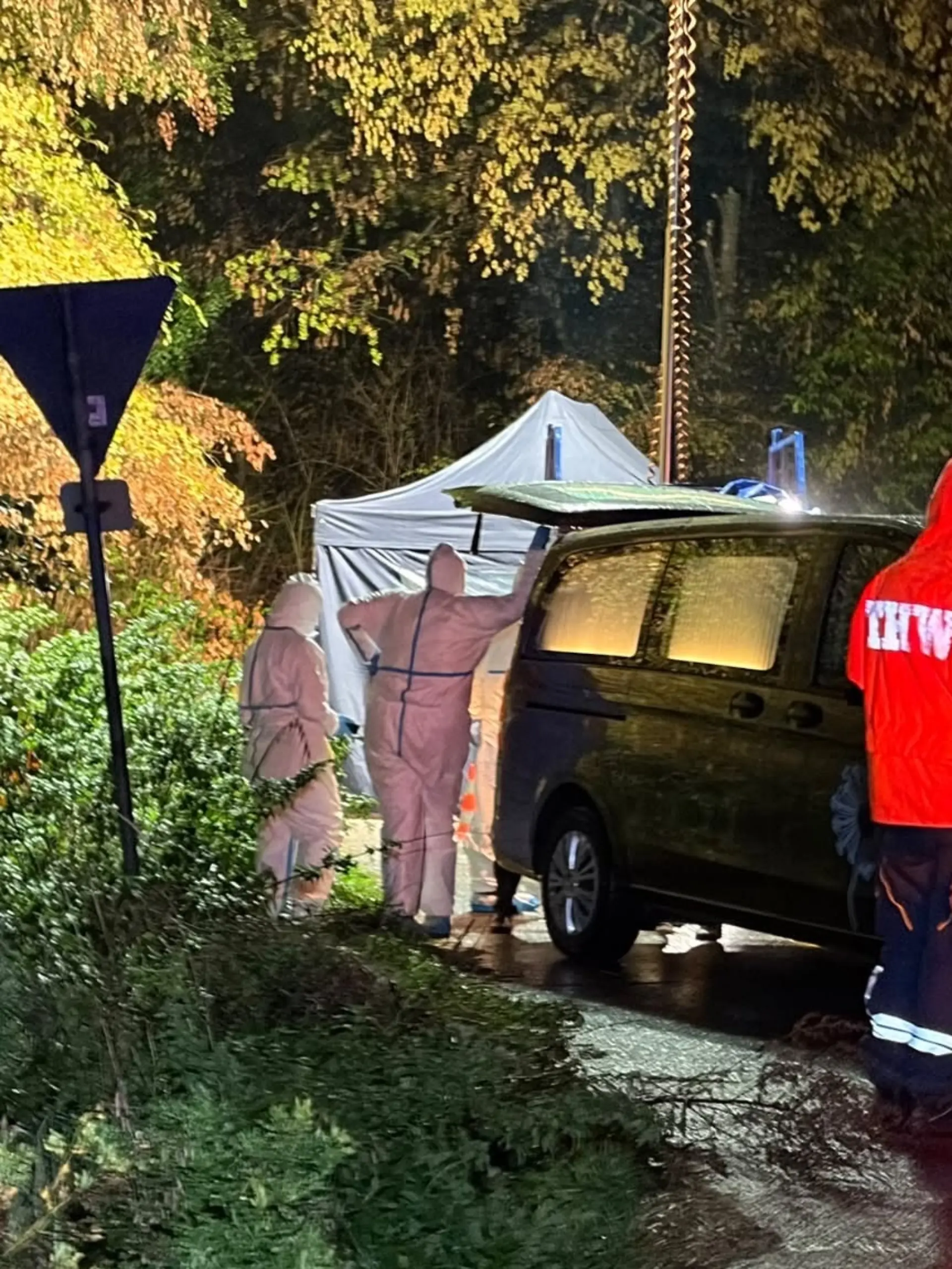 In einem Waldstück bei Zülpich (NRW) haben Polizisten die Leiche der vermissten Mutter Stephanie H. gefunden