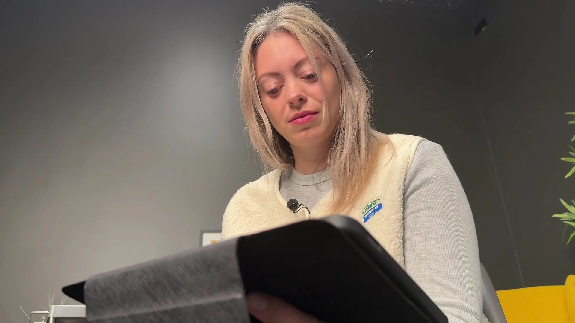  „Im Interview wirkt der Mann recht abgeflacht hinsichtlich seiner Emotionen”, sagt Psychologin Janina Hagemann.