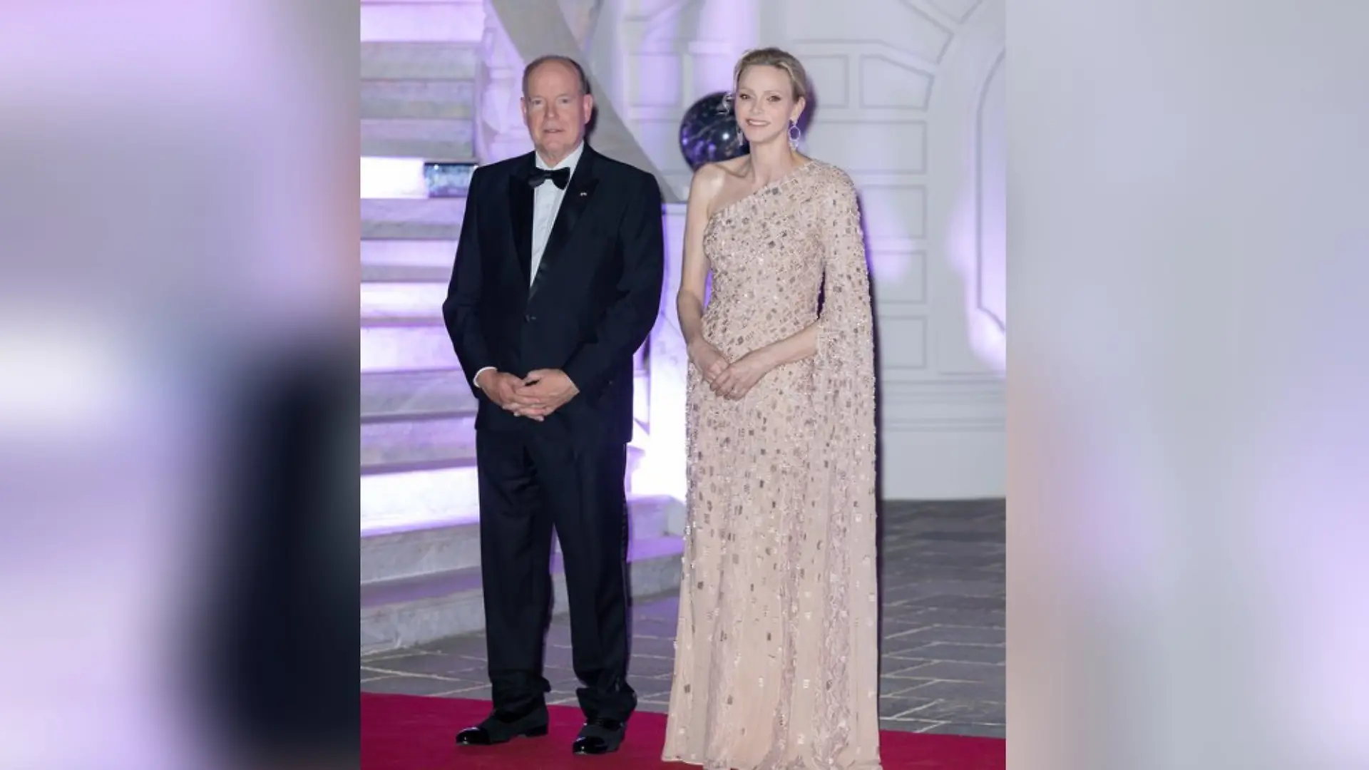 Fürst Albert und seine Ehefrau Fürstin Charlène beim Staatsbankett.