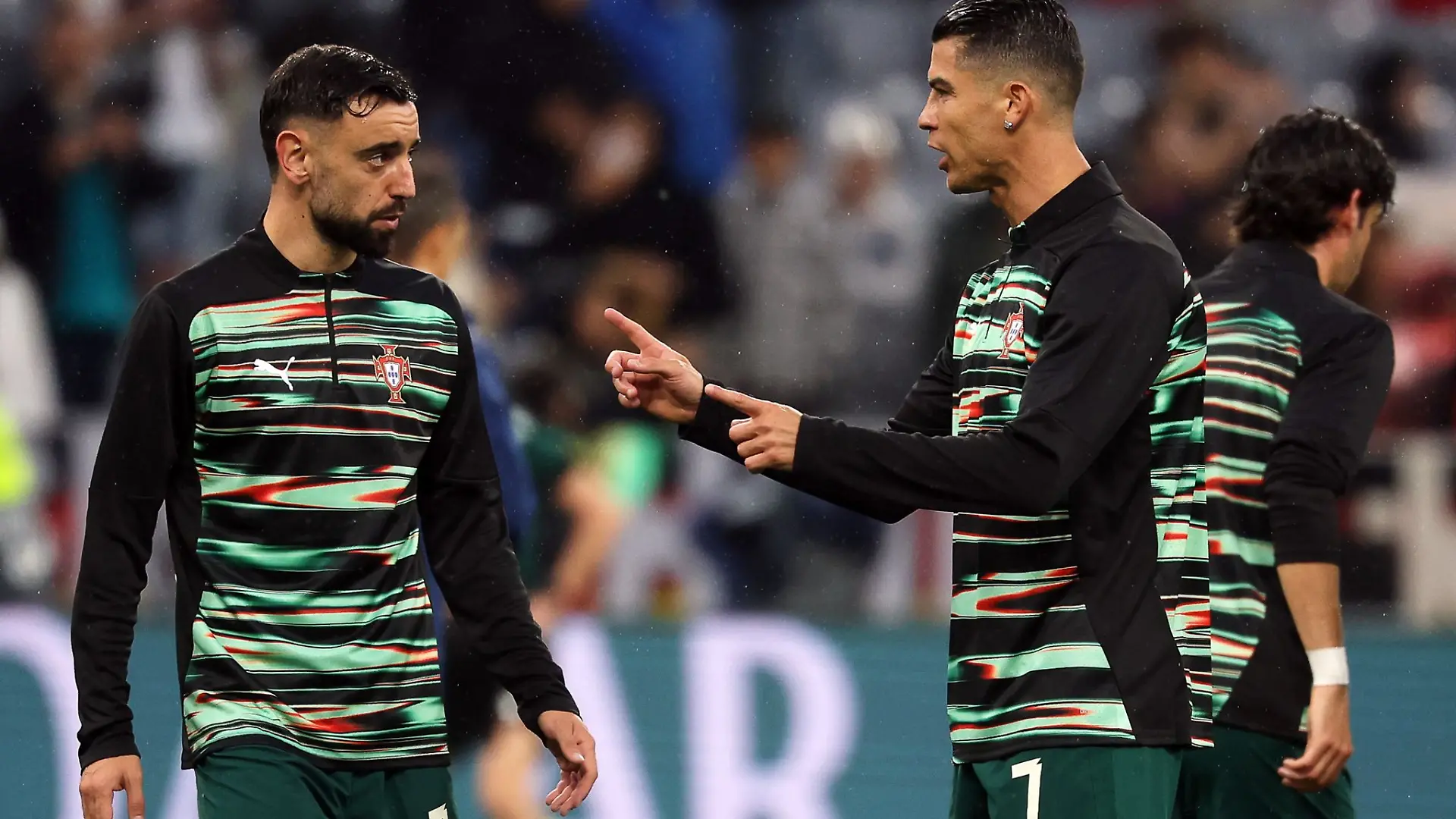 Spielt wohl nicht mehr mit Ronaldo in der Auswahl: Bruno Fernandes (l). (Archivbild)