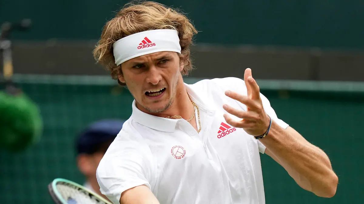 29.06.2021, Großbritannien, London: Tennis: Grand Slam/WTA-Tour/ATP-Tour - Wimbledon, Einzel, Herren, 1. Runde, Griekspoor (Niederlande) - A.Zverev (Deutschland): Alexander Zverev aus Deutschland in Aktion. Foto: Alberto Pezzali/AP/dpa +++ dpa-Bildfunk +++