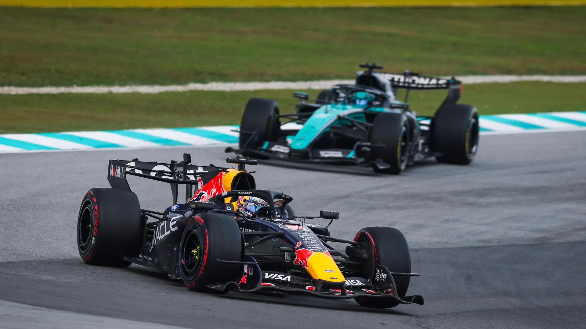 F1 - BAHRAIN GRAND PRIX IN MALAYSIA 2026 03 VERSTAPPEN Max nld, Red Bull Racing Ford RB22, action during the 2026 Formula 1 Bahrain Grand Prix in Malaysia, 16th round of the 2026 Formula One World Championship, WM, Weltmeisterschaft from October 2 to 4, 2026 on the Sepang International Circuit, in Sepang, Malaysia - SepangMalaysia PUBLICATIONxNOTxINxFRAxBEL Copyright: xXavixBonillax