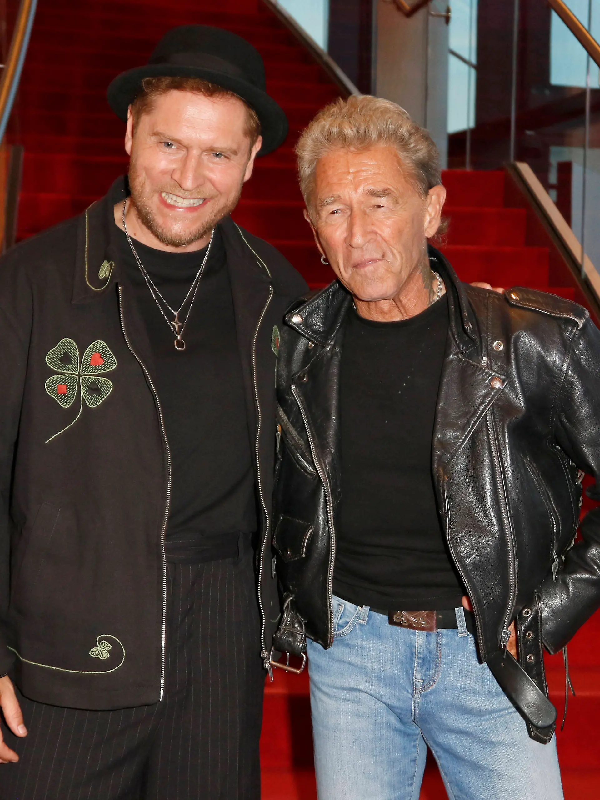 Johannes Oerding und Peter Maffay bei der Verleihung des 17. Deutschen Radiopreises 2026 im Stage Theater an der Elbe
