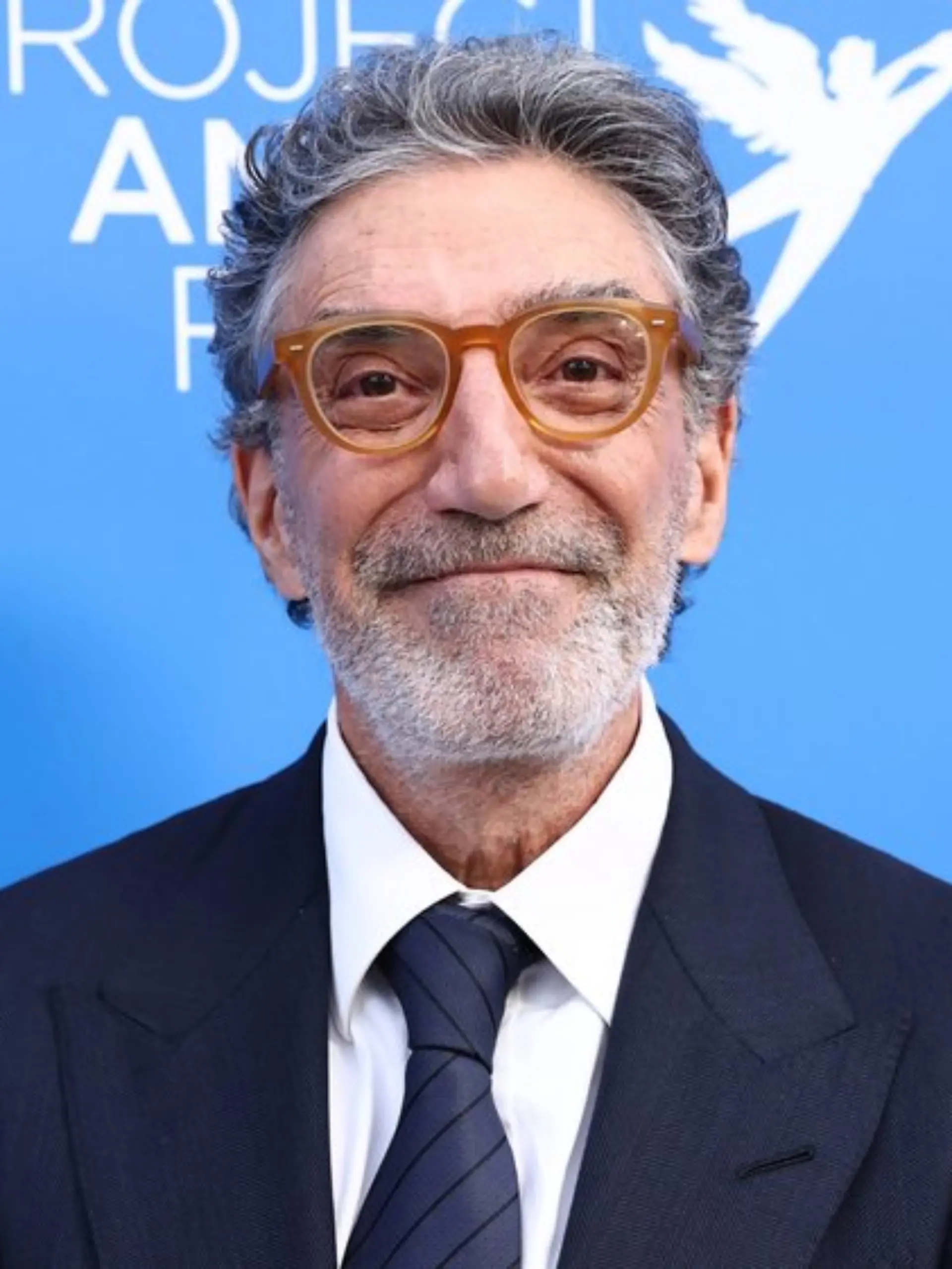 Der für seine Sitcoms bekannte Chuck Lorre hat kürzlich beißende Kritik an Donald Trump geübt. Das Weiße Haus lässt das nicht auf sich sitzen.