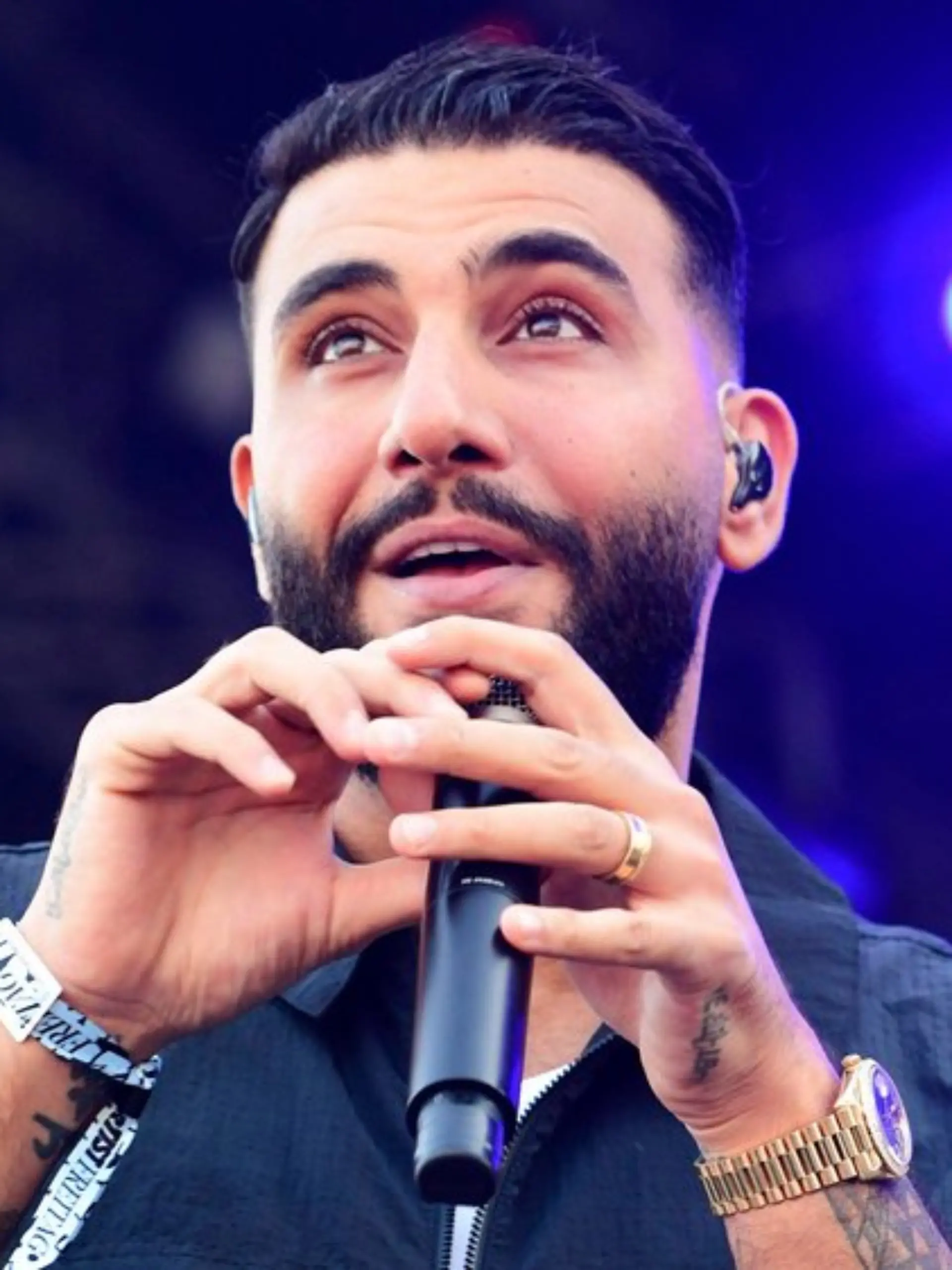 Der Rapper Samra, hier wenige Monate nach der Geburt seines ersten Kindes auf einem Festival, wird zum zweiten Mal Vater.