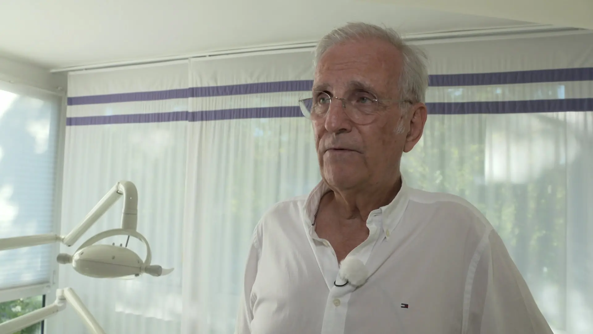 Prof. Dr. Eberhardt Riedel kann die Untersuchungsergebnisse seiner Kollegen kaum glauben.